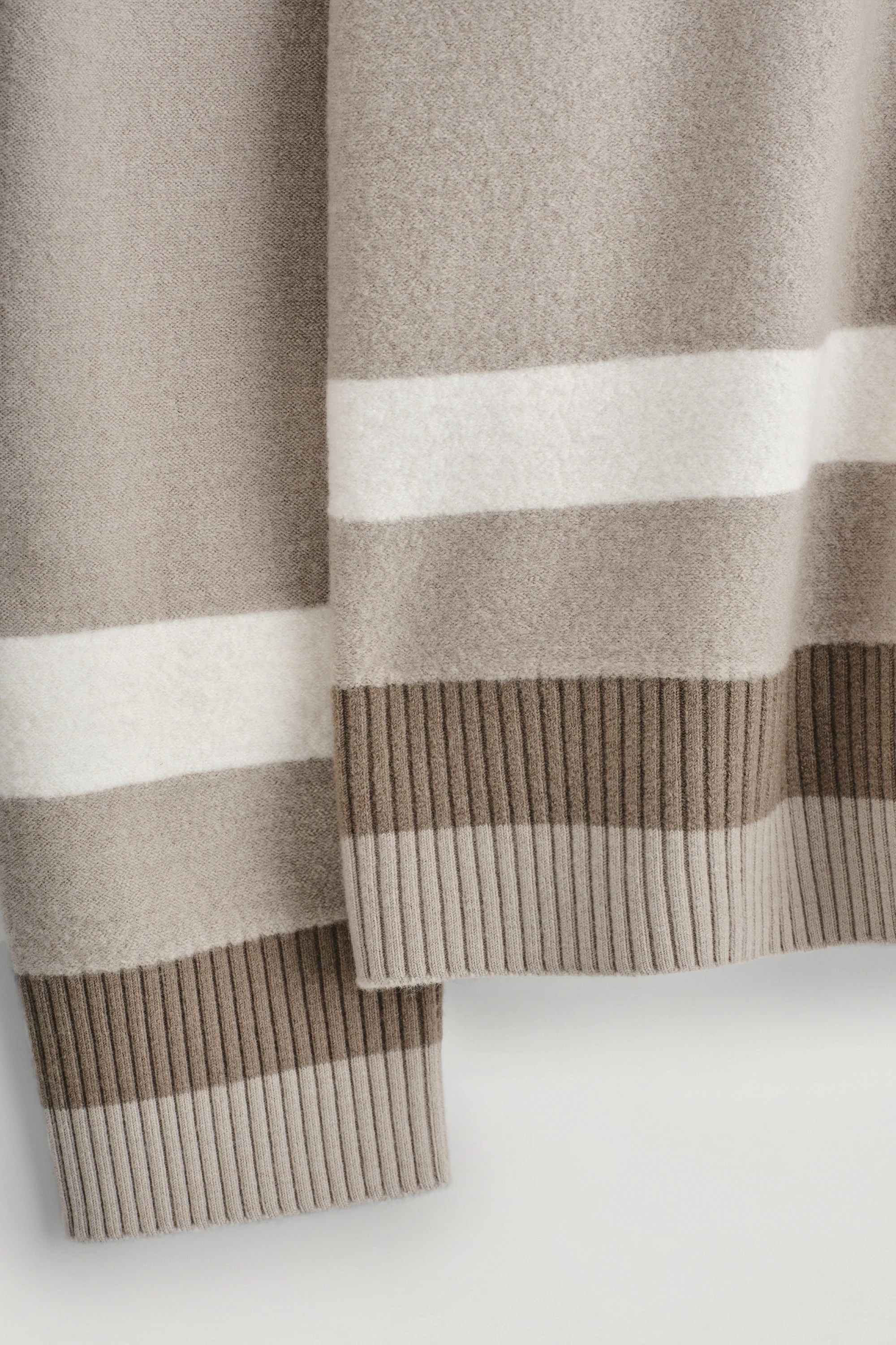 STRIPED BOILED-WOOL V-NECK JUMPER - 3