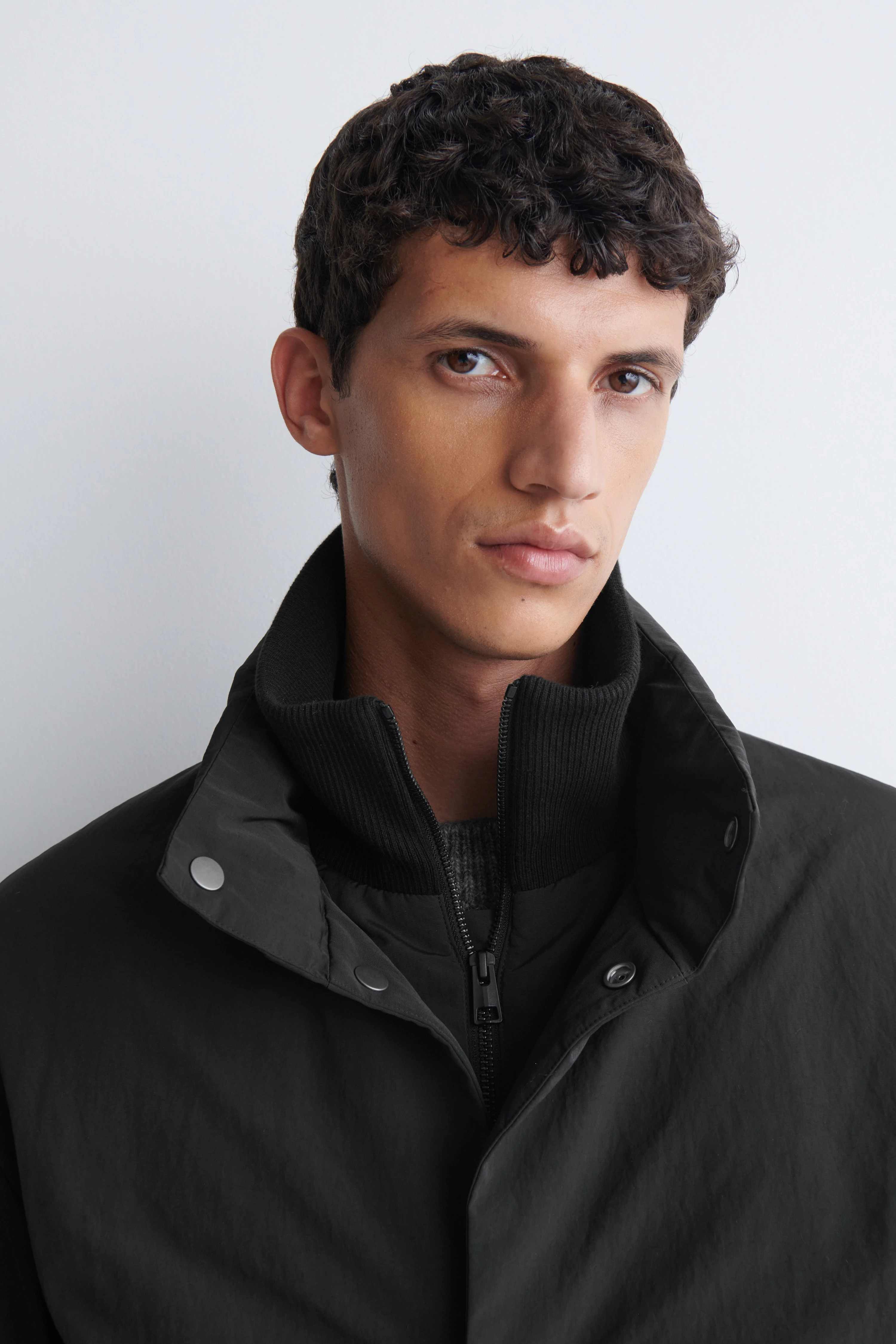 PADDED FUNNEL-NECK DOWN JACKET