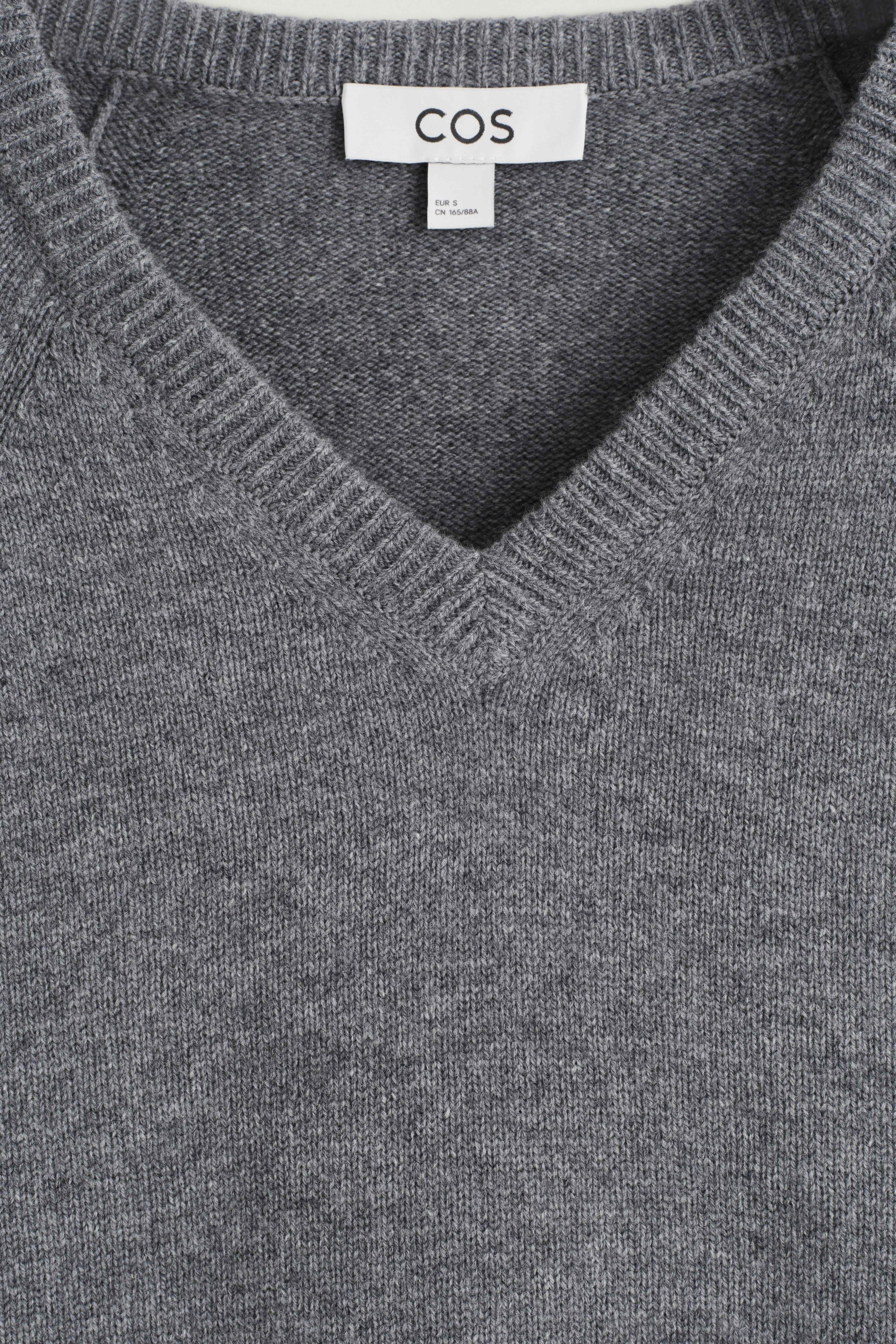 MERINO WOOL V-NECK JUMPER - 3