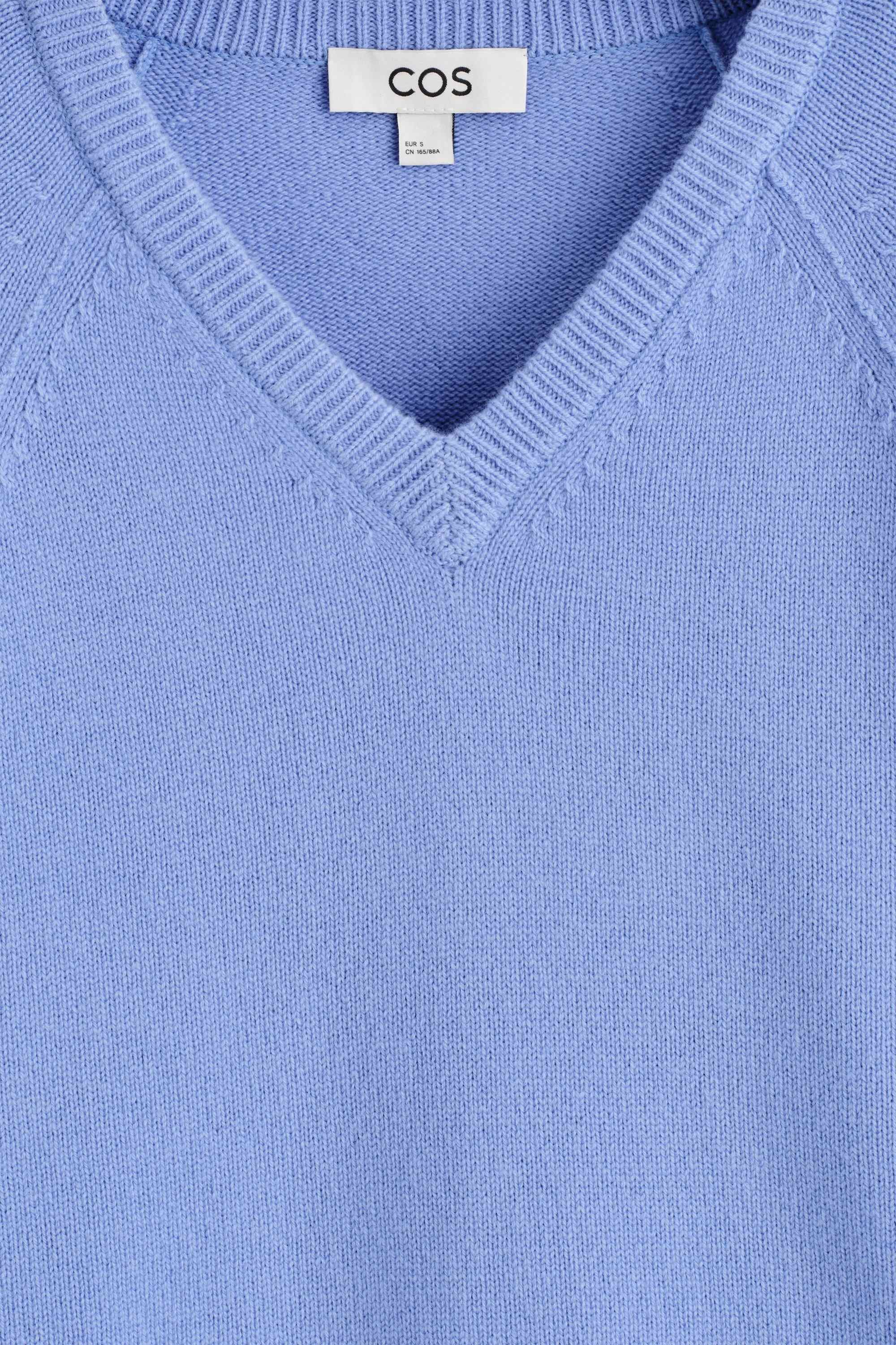 MERINO WOOL V-NECK JUMPER - 2