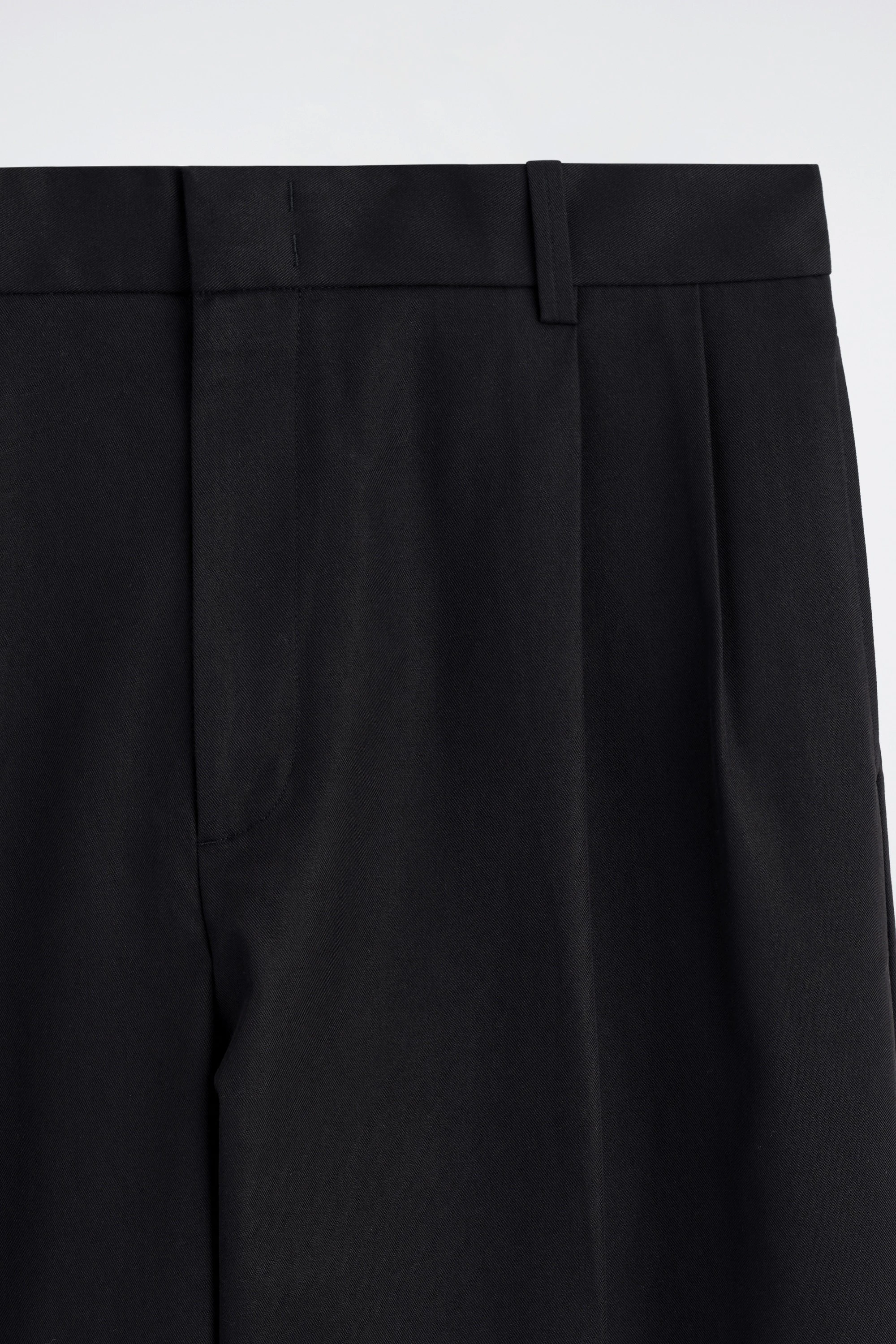 PLEATED RELAXED-FIT TAPERED TROUSERS - 7