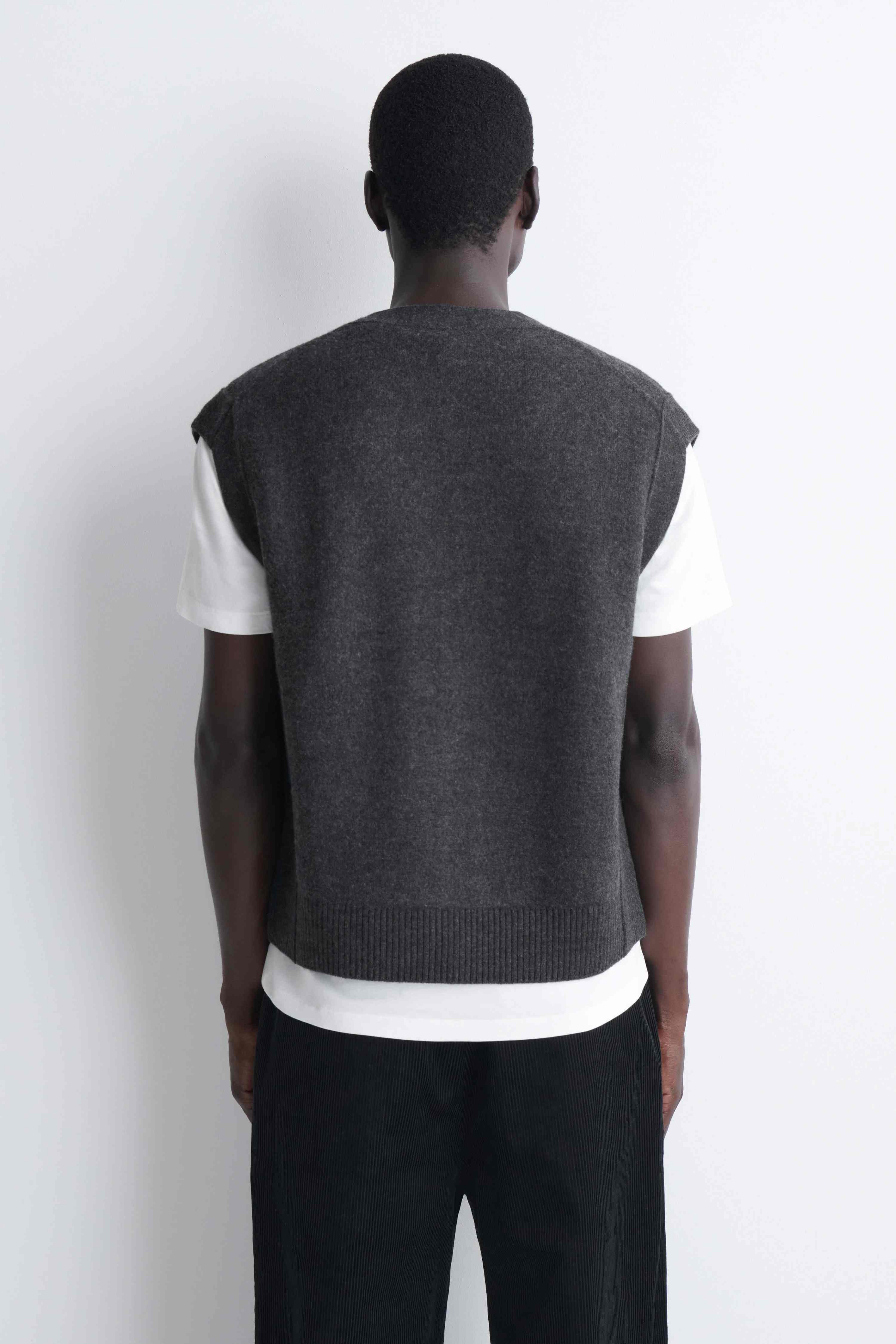 BUTTONED BOILED-WOOL VEST - 2