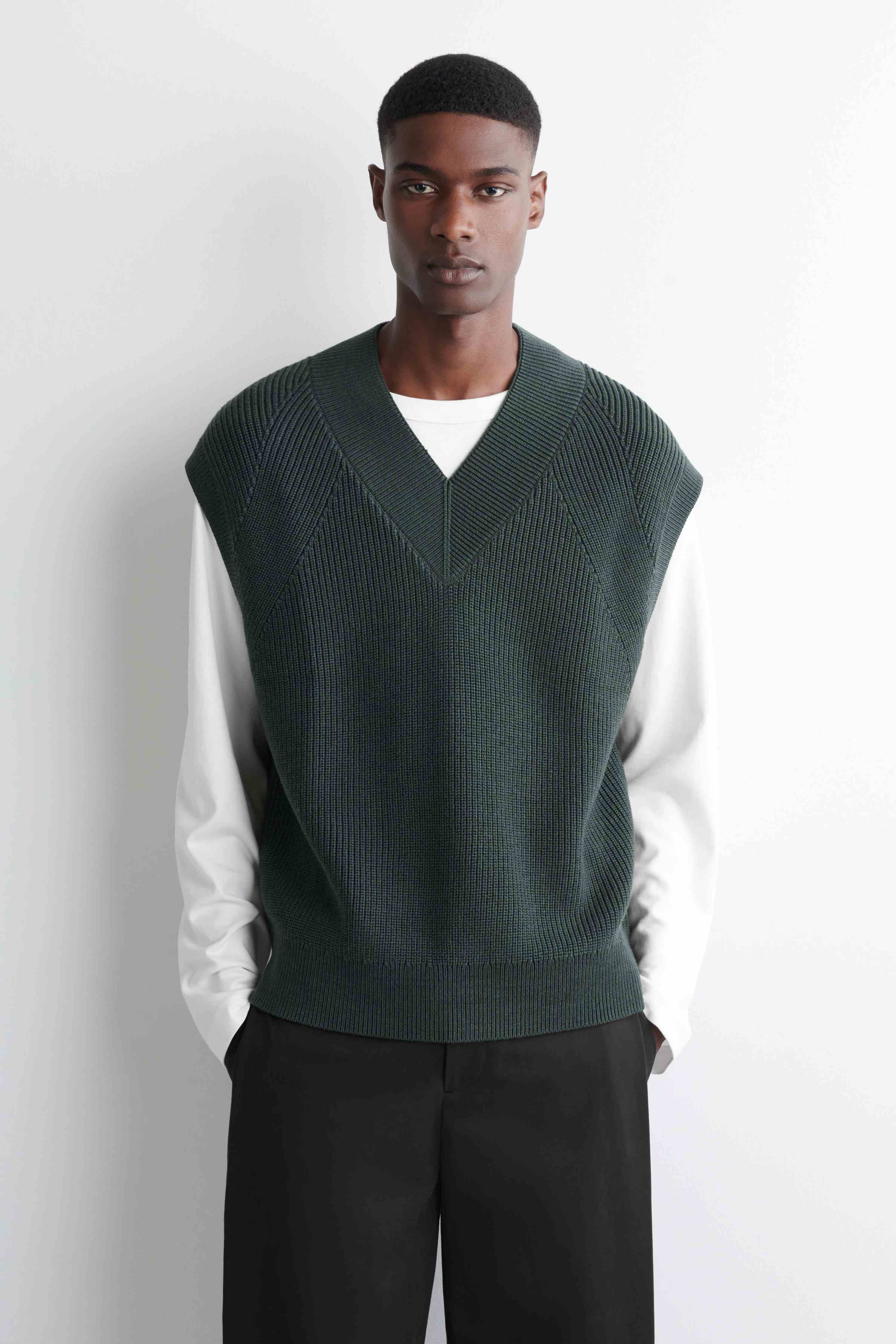RIBBED WOOL V-NECK VEST - 1