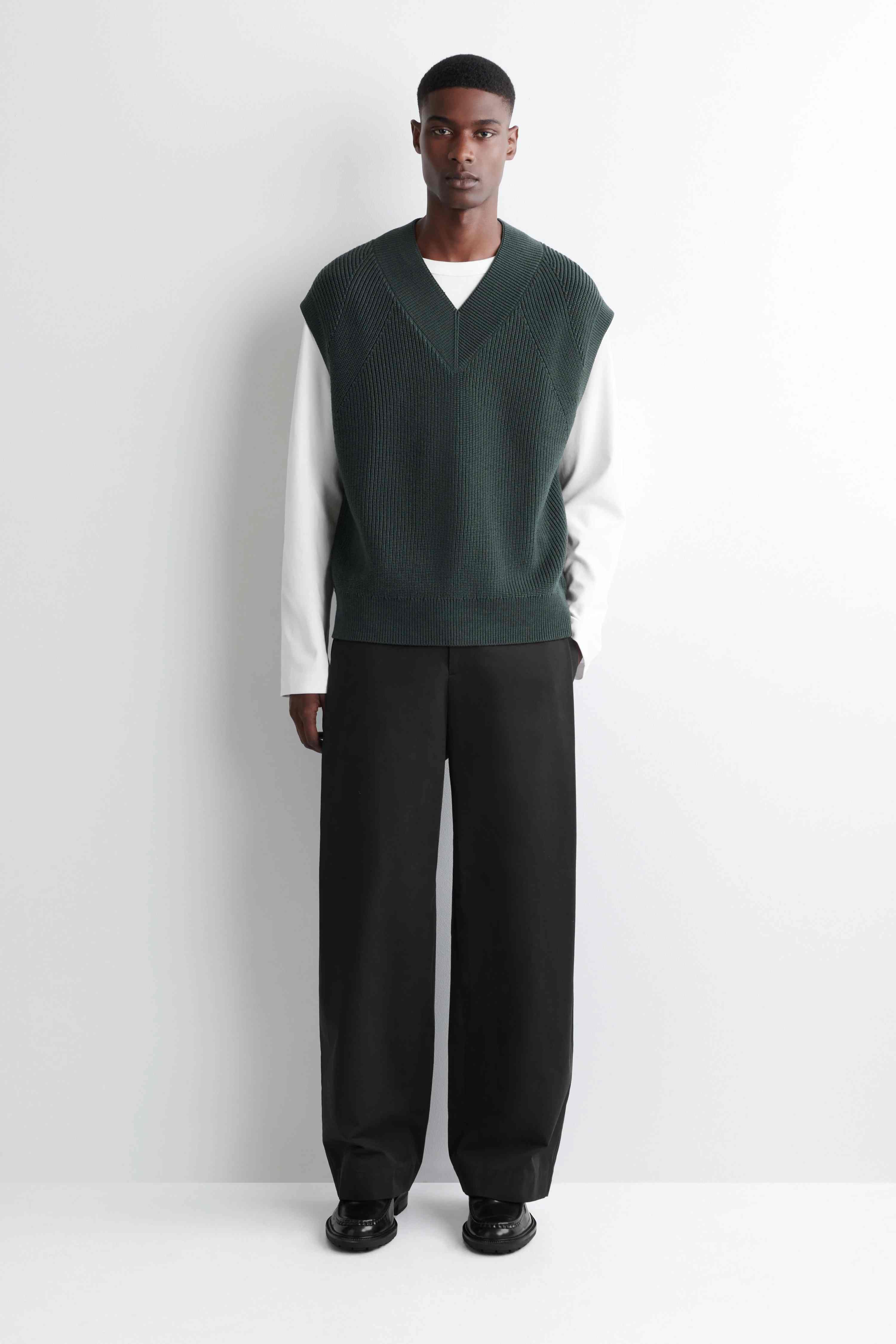 RIBBED WOOL V-NECK VEST - 3