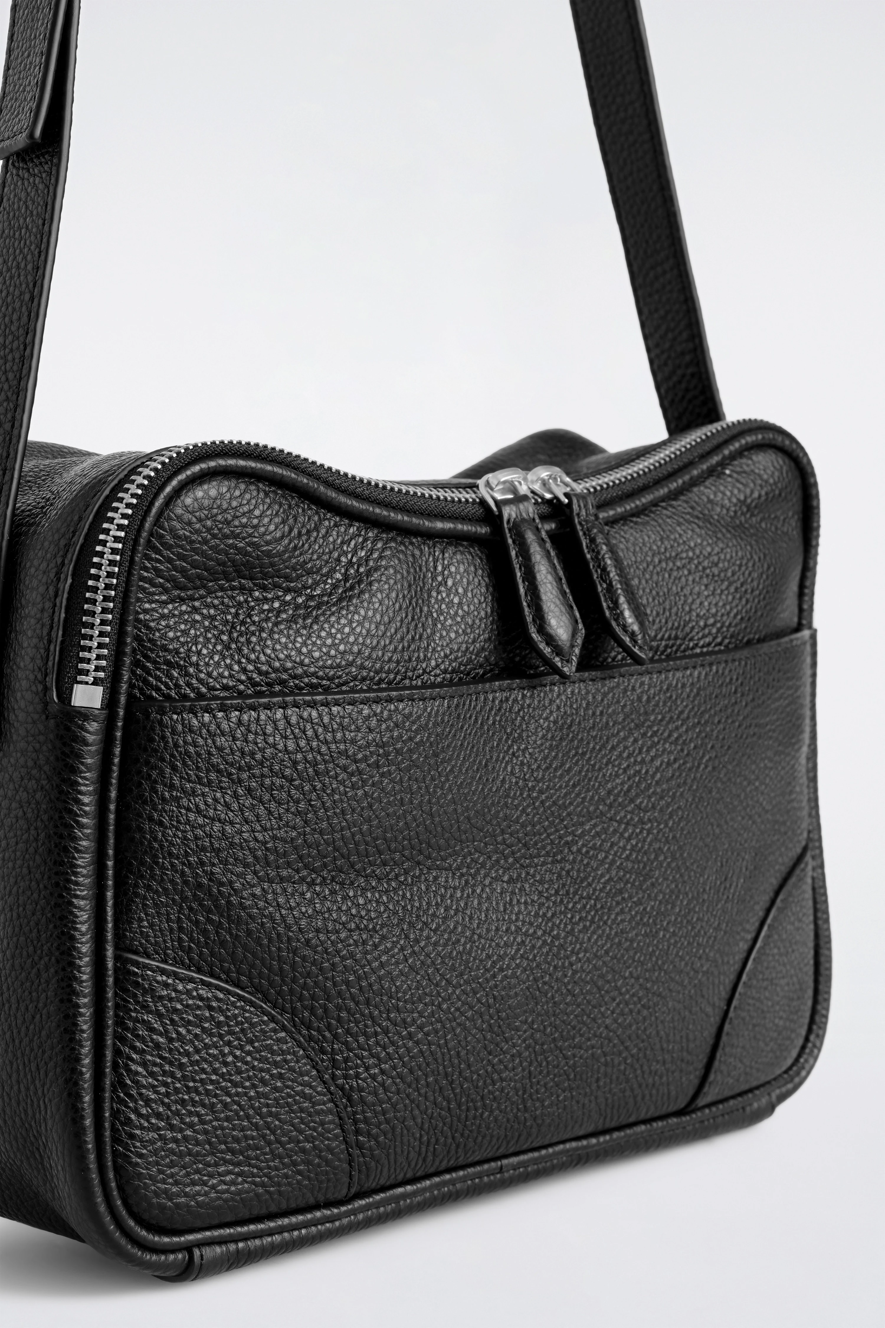 CLASSIC CROSSBODY BAG - LEATHER - 6