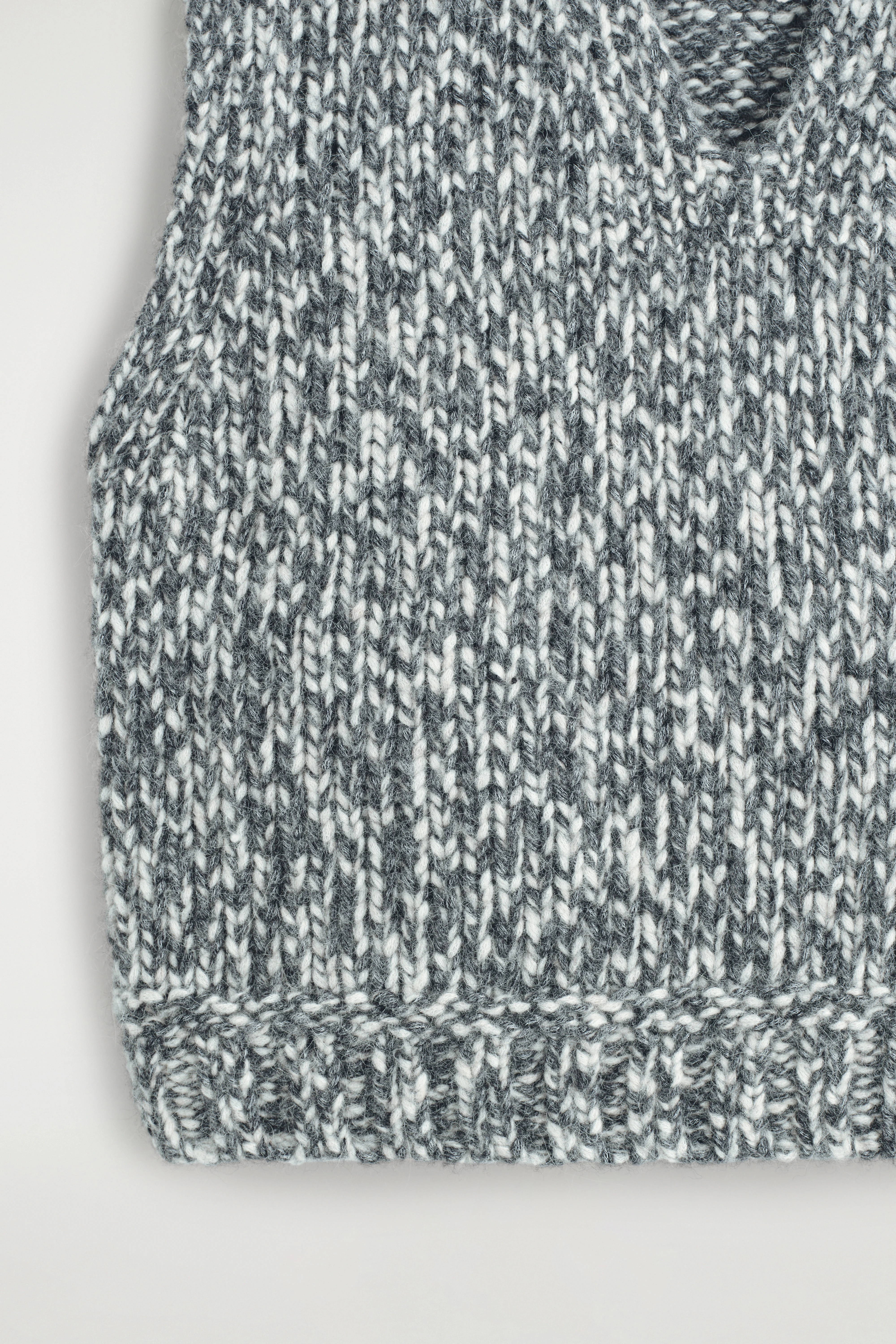 FLECKED CHUNKY WOOL-ALPACA VEST