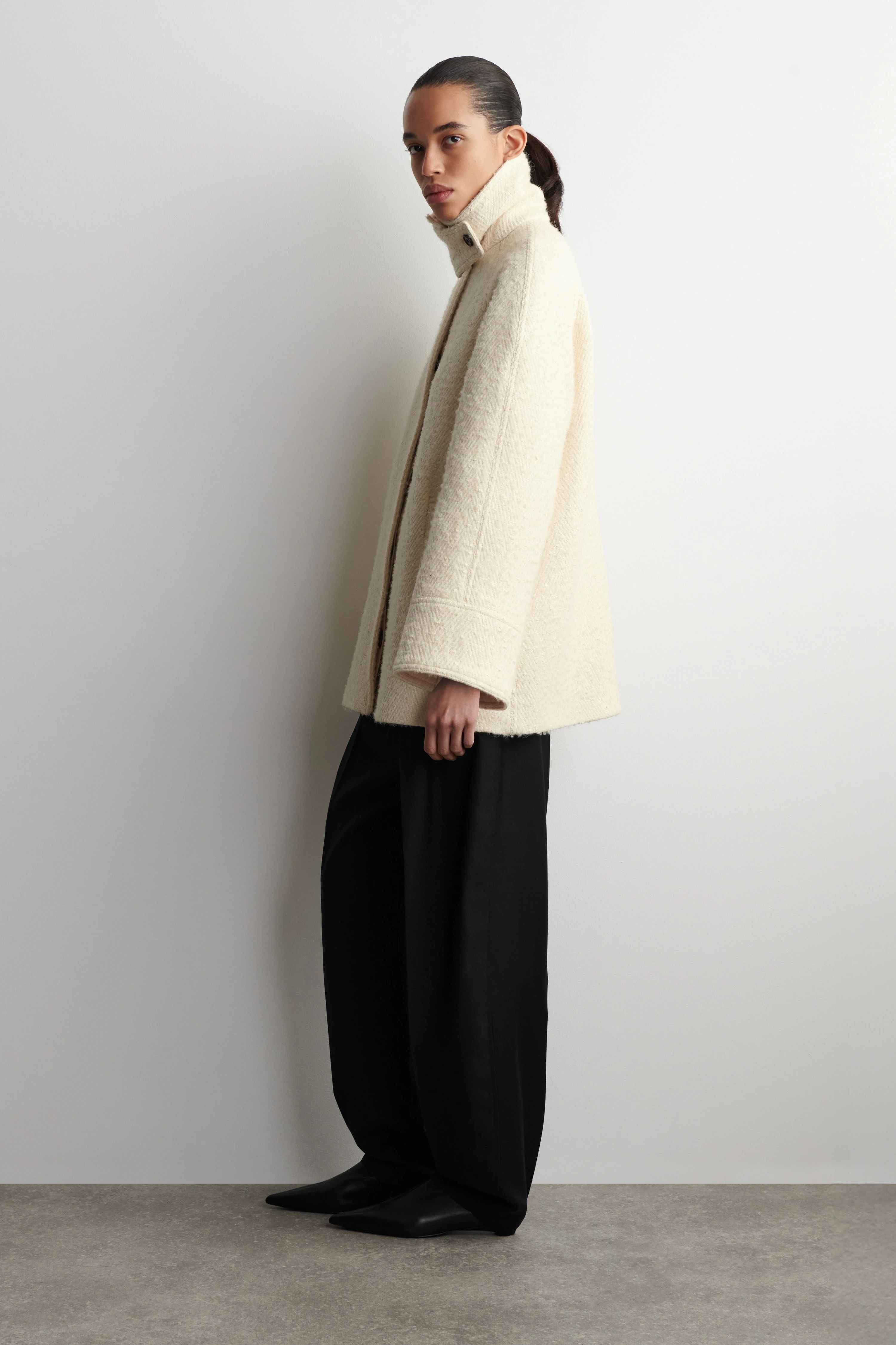FUNNEL-NECK WOOL-HERRINGBONE SHORT COAT - 4