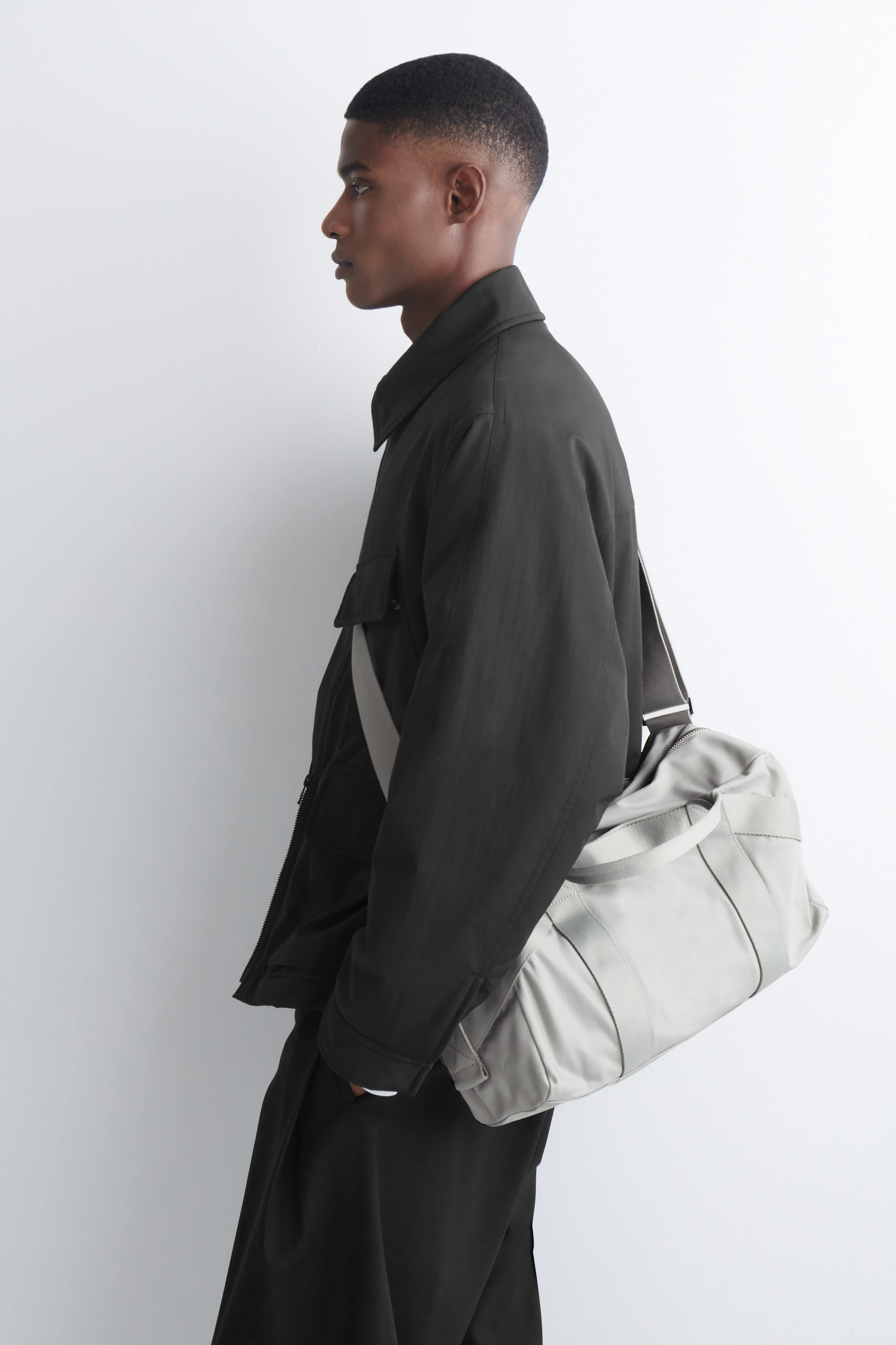 SPORTS DUFFLE BAG - NYLON