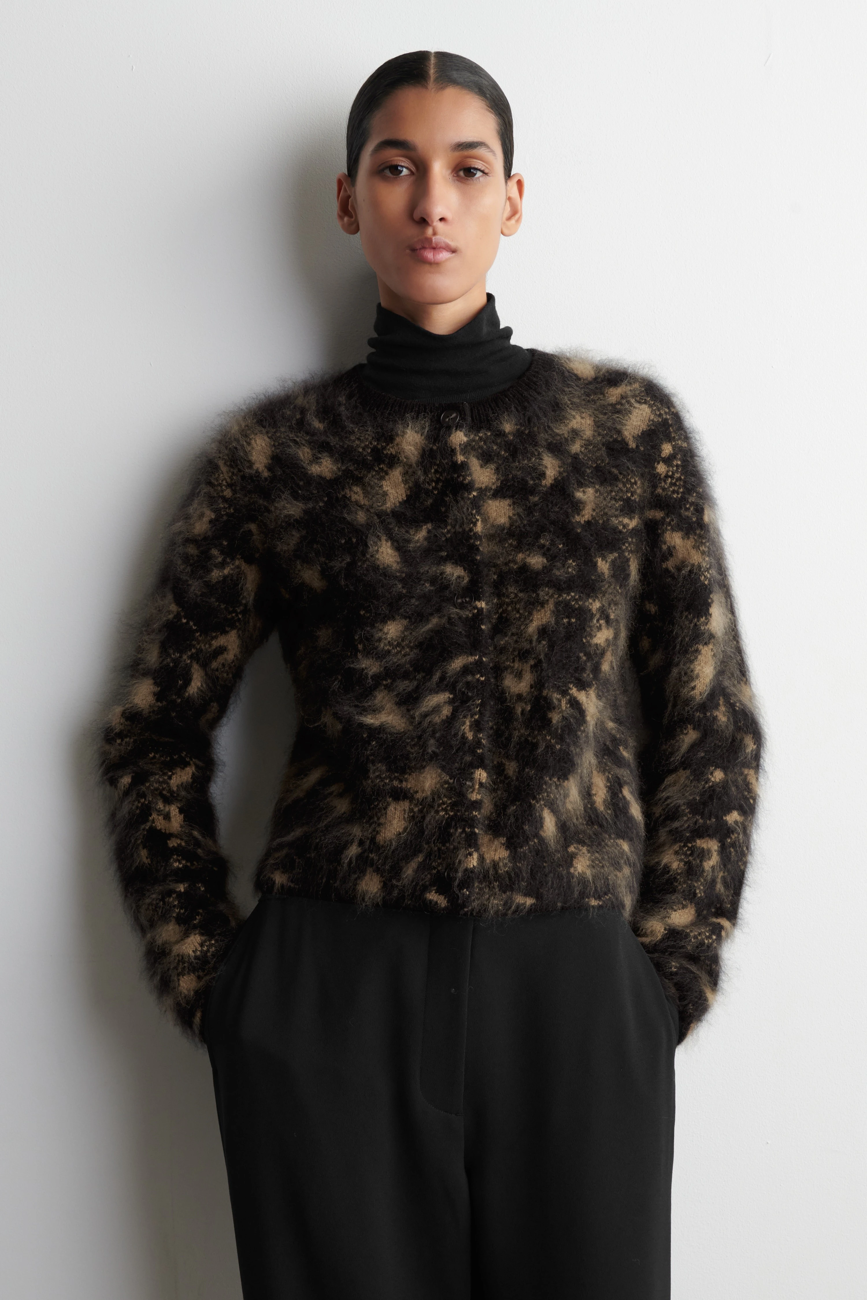 ANIMAL-JACQUARD MERINO WOOL CARDIGAN