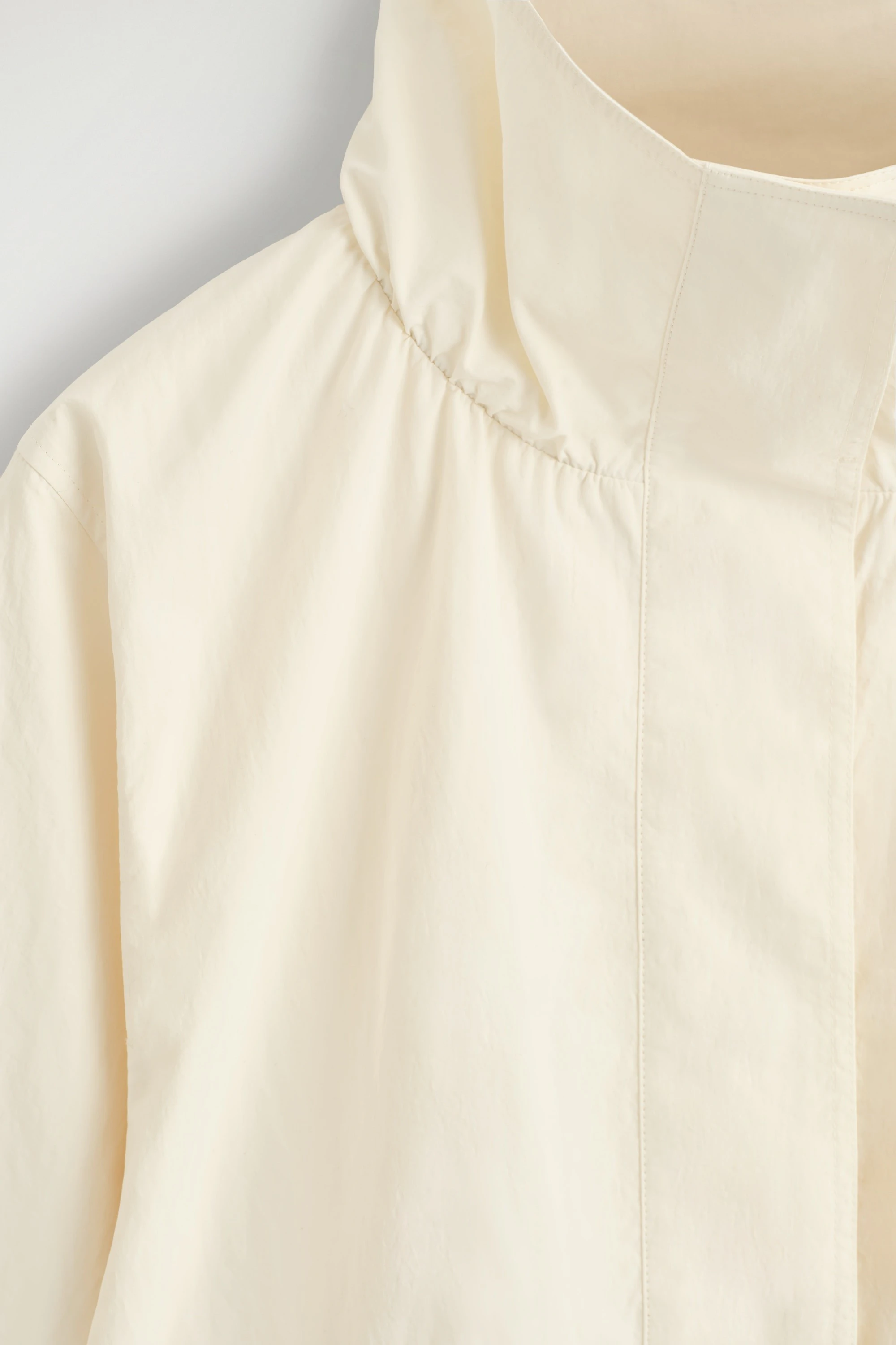 NYLON FUNNEL-NECK JACKET