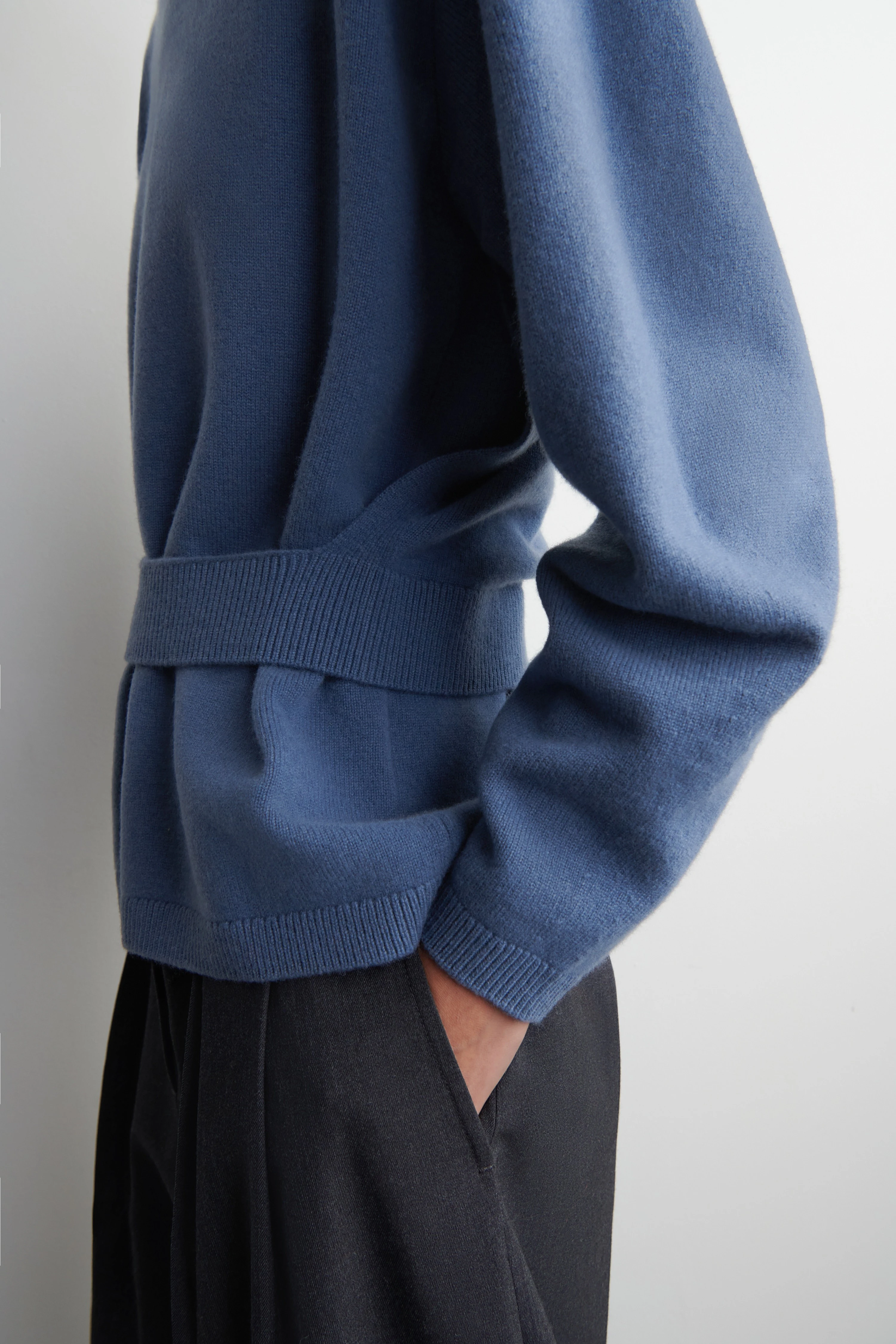 BELT-DETAIL MERINO WOOL JUMPER - 4
