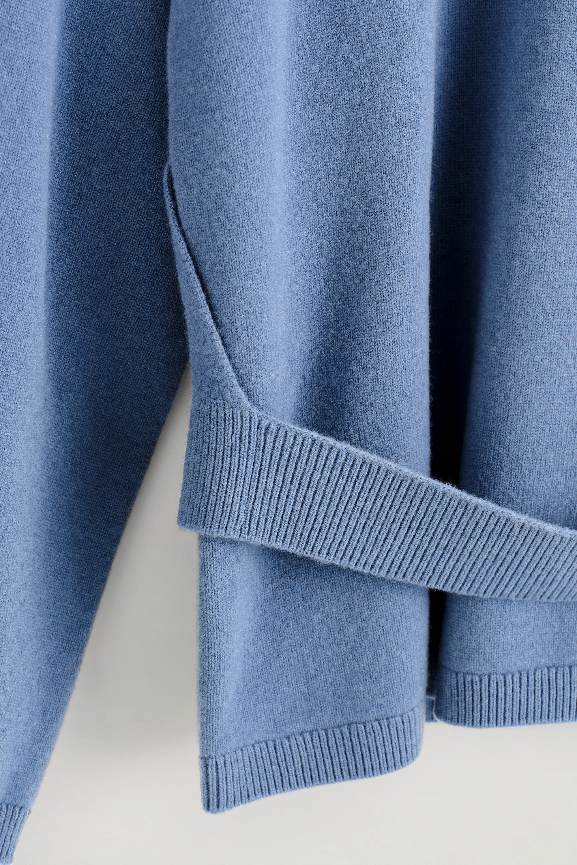 BELT-DETAIL MERINO WOOL JUMPER - 8