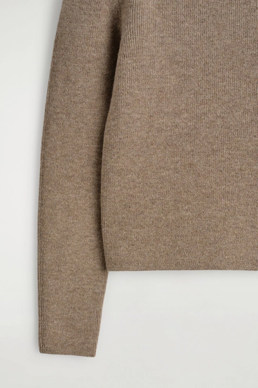 SCULPTED-SHOULDER MERINO WOOL JUMPER - 7