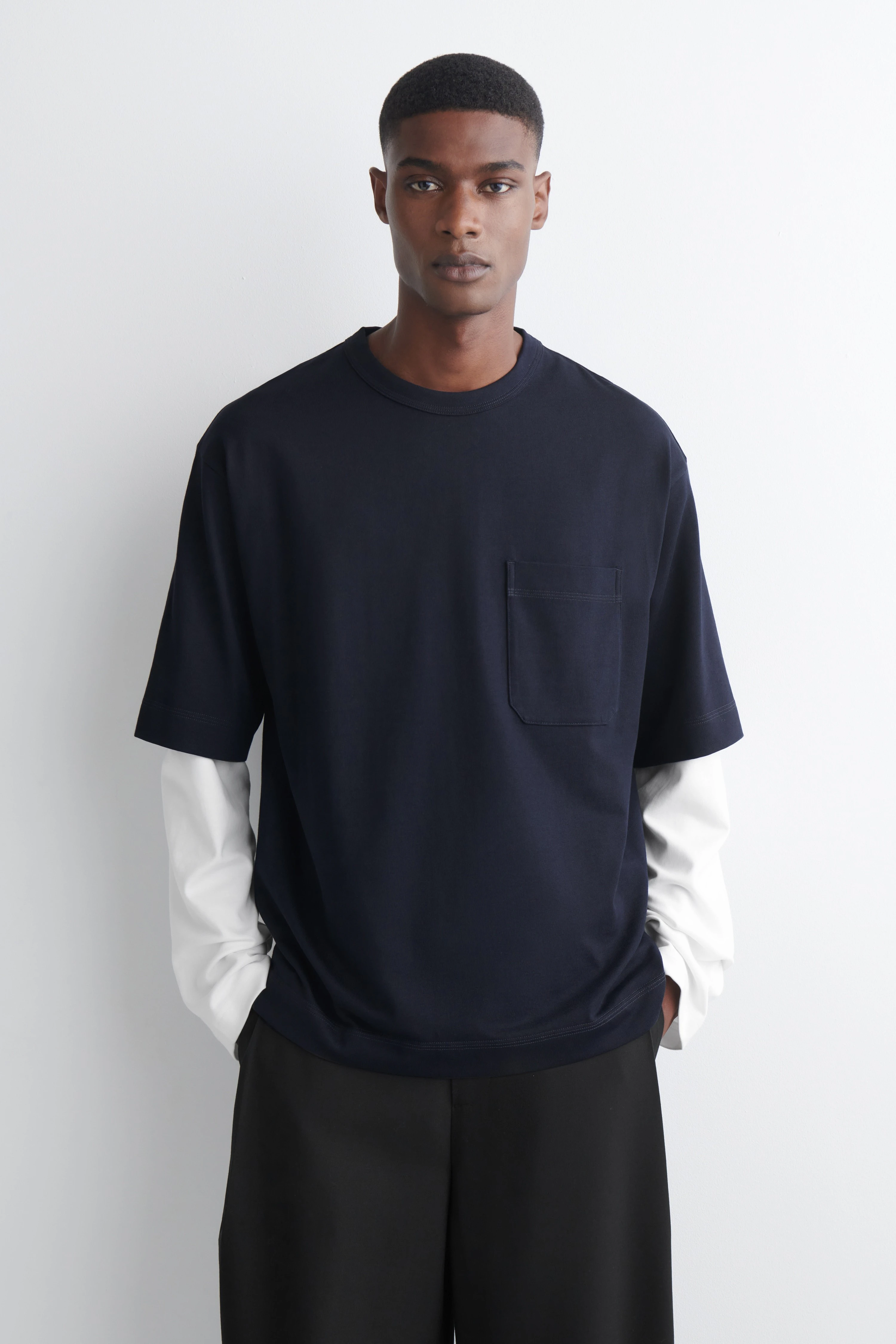 OVERSIZED POCKET-DETAIL T-SHIRT - 1