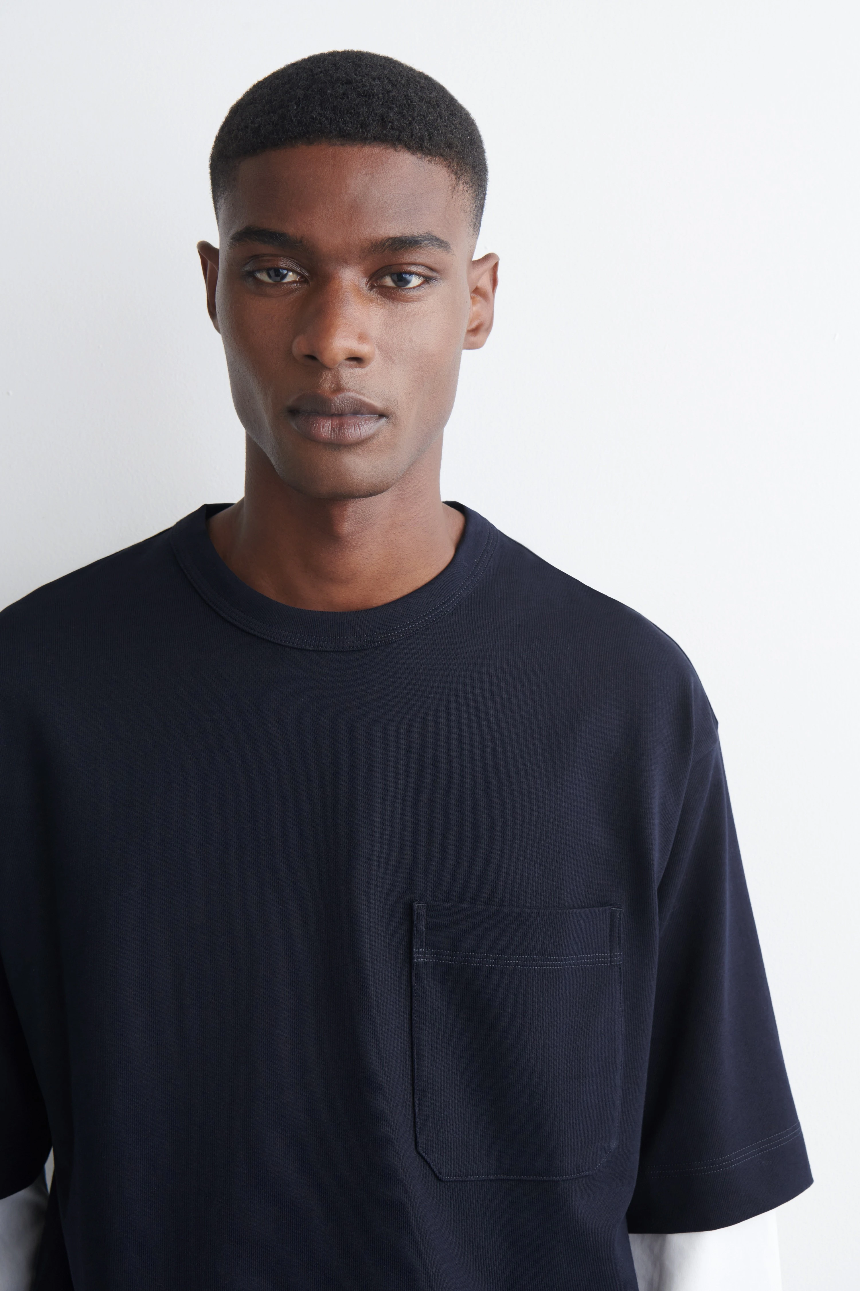 OVERSIZED POCKET-DETAIL T-SHIRT - 5