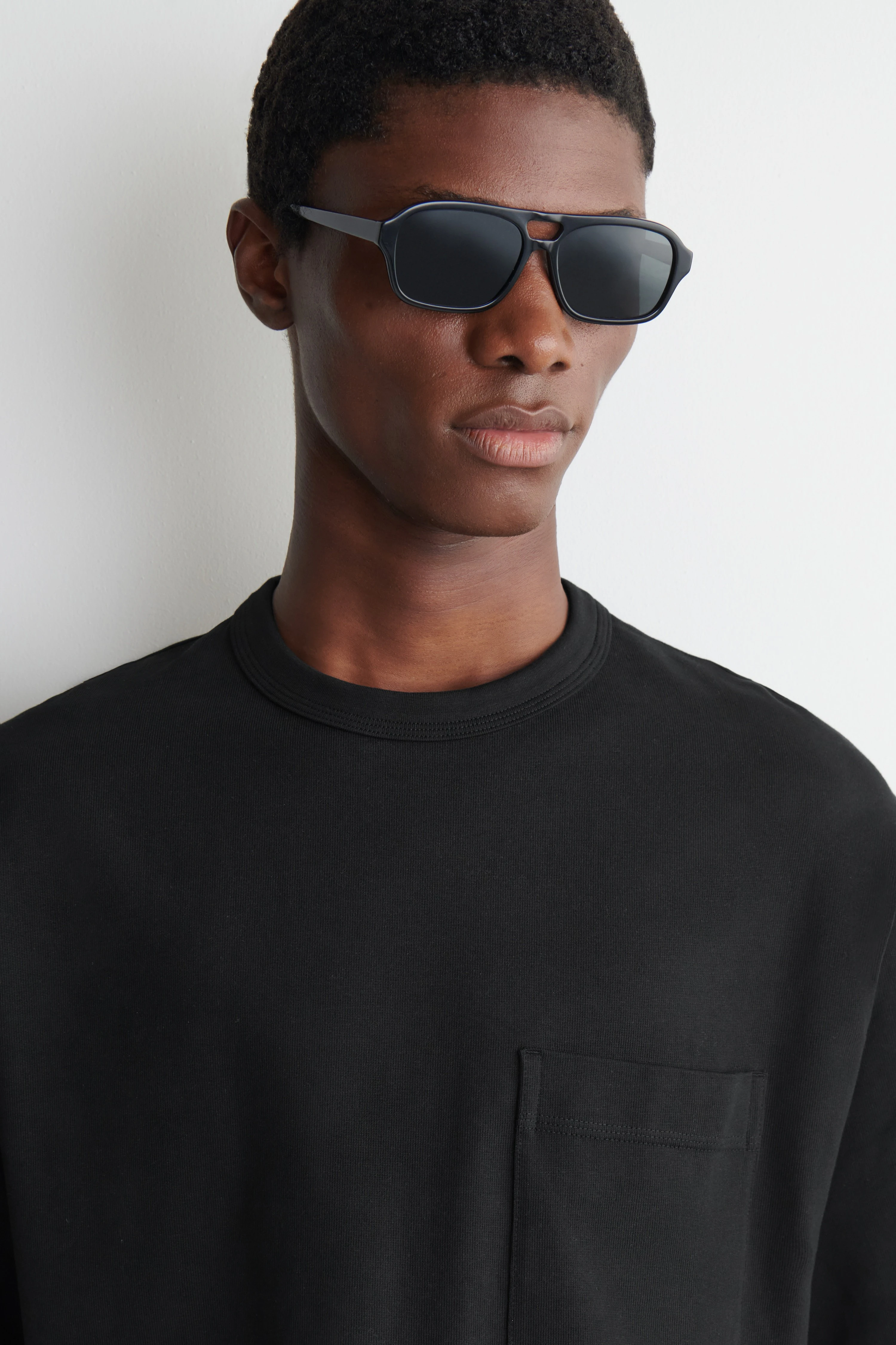 OVERSIZED POCKET-DETAIL T-SHIRT