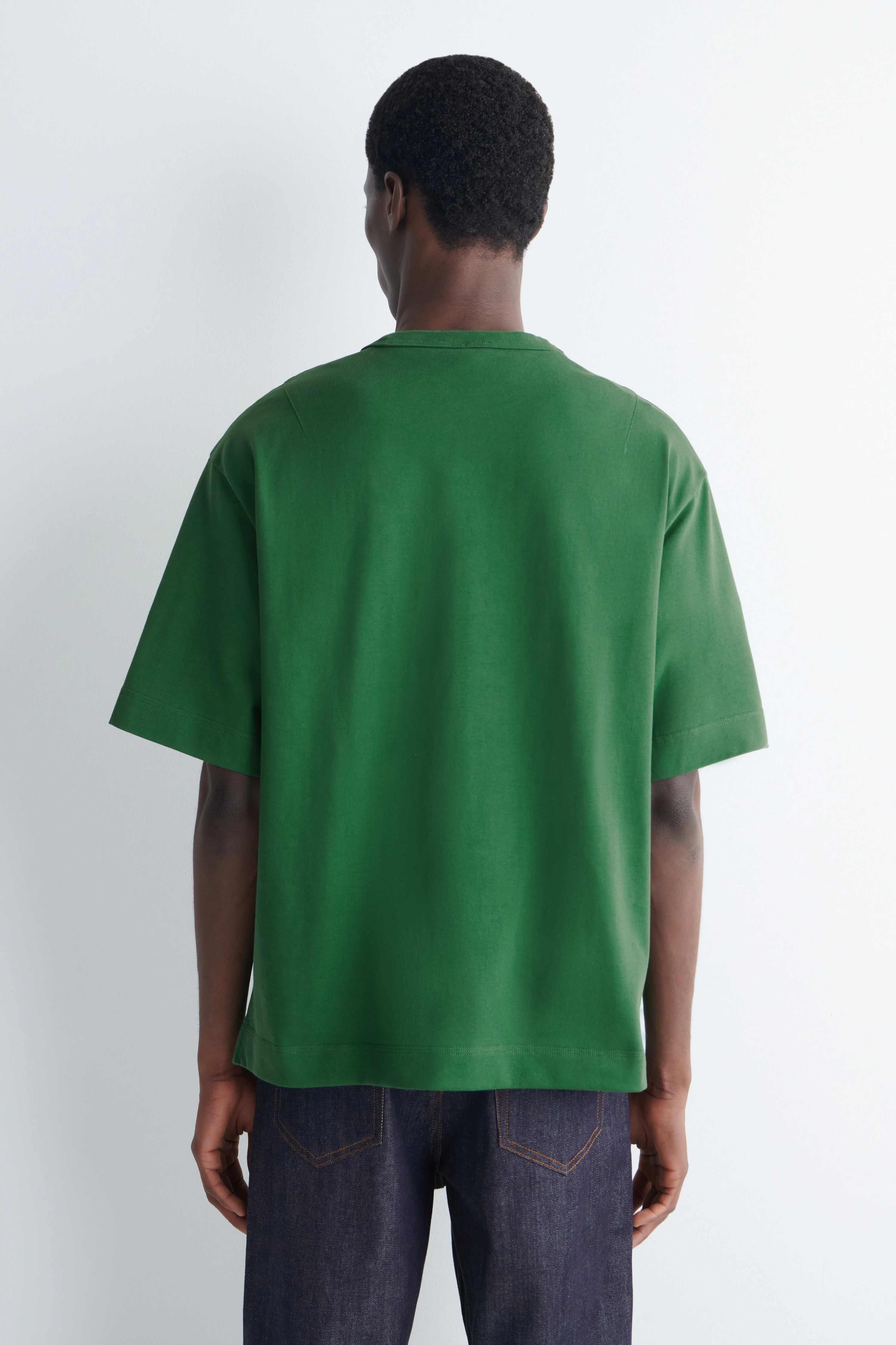 OVERSIZED POCKET-DETAIL T-SHIRT