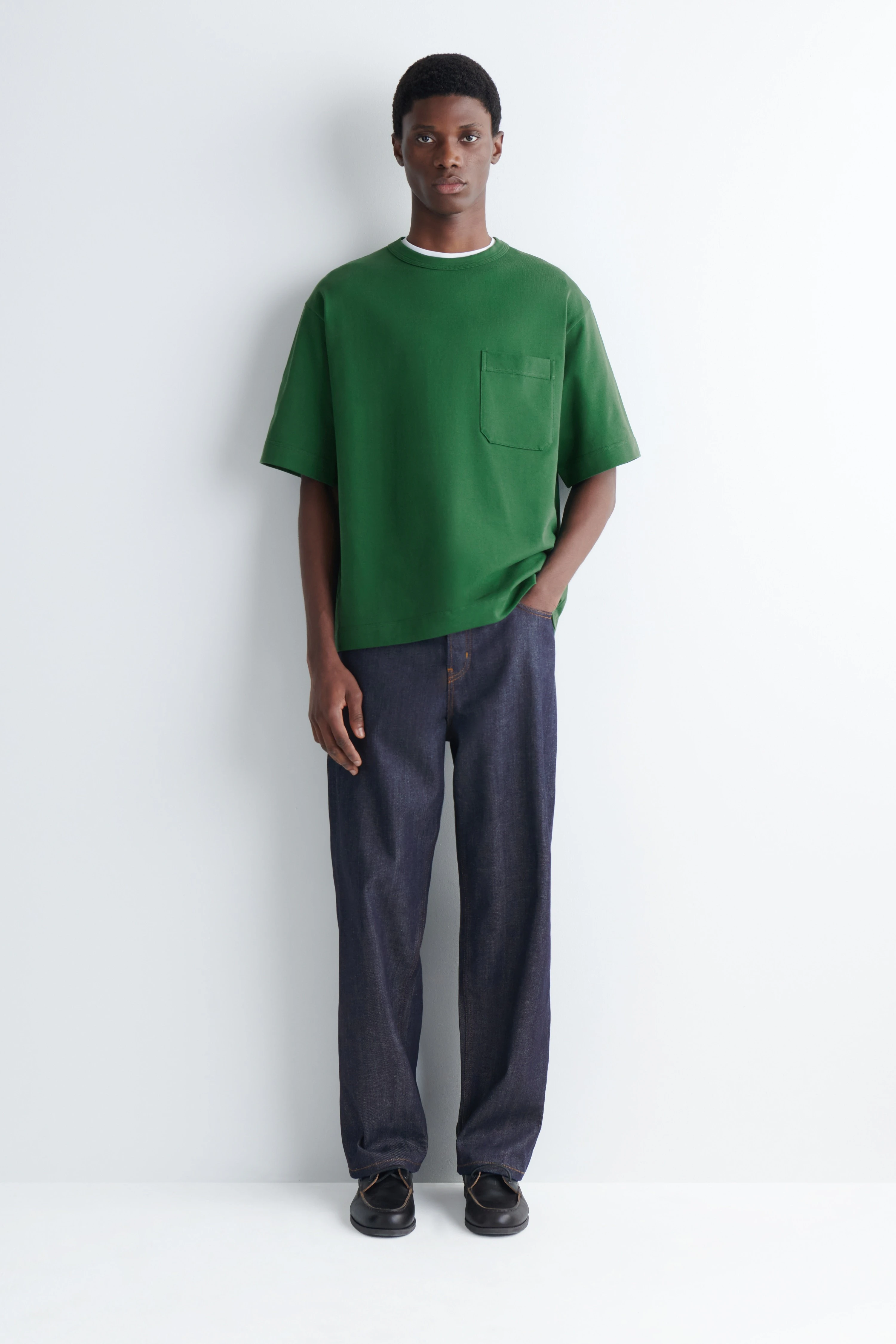 OVERSIZED POCKET-DETAIL T-SHIRT - 4