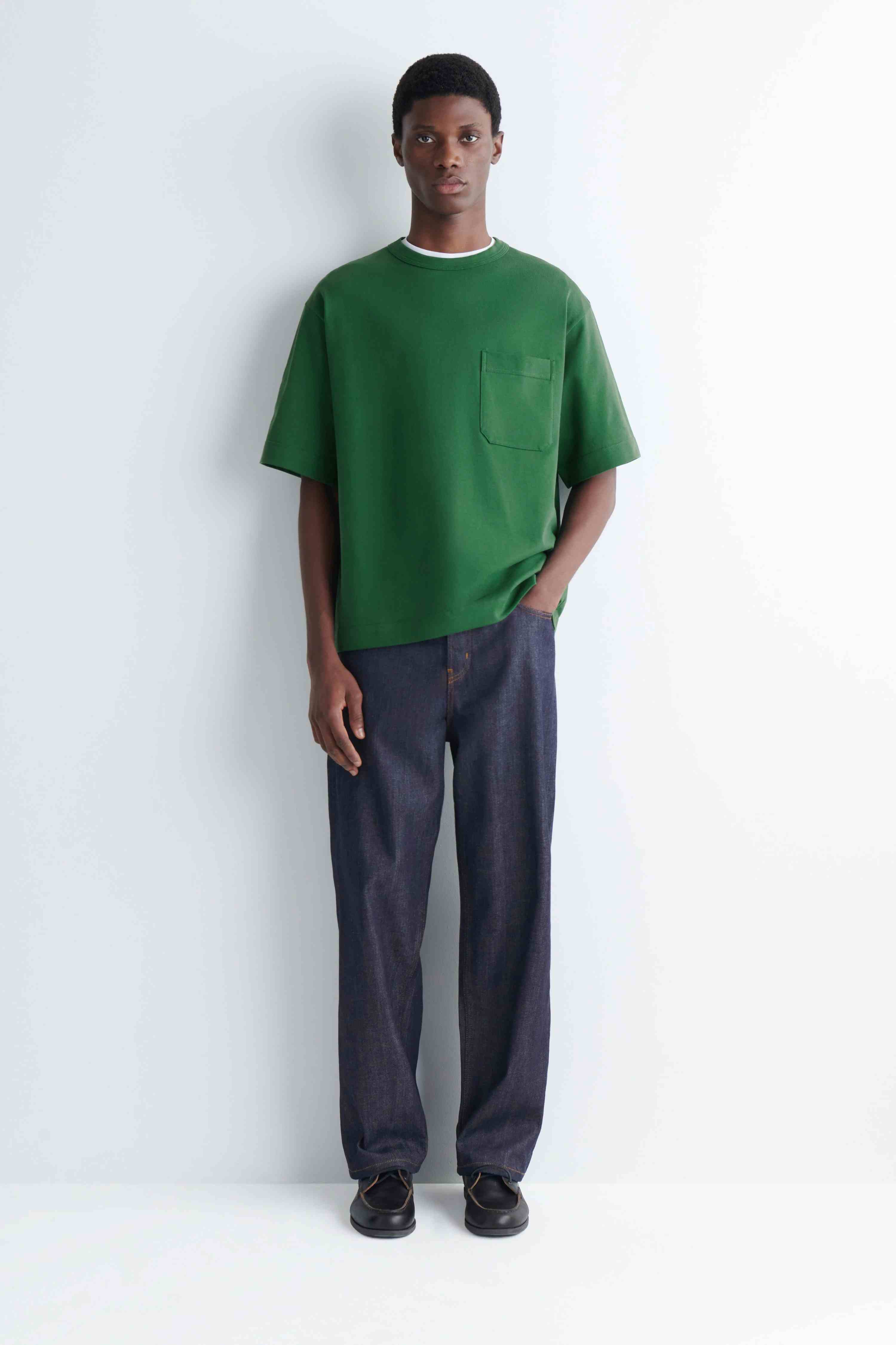 OVERSIZED POCKET-DETAIL T-SHIRT - 4