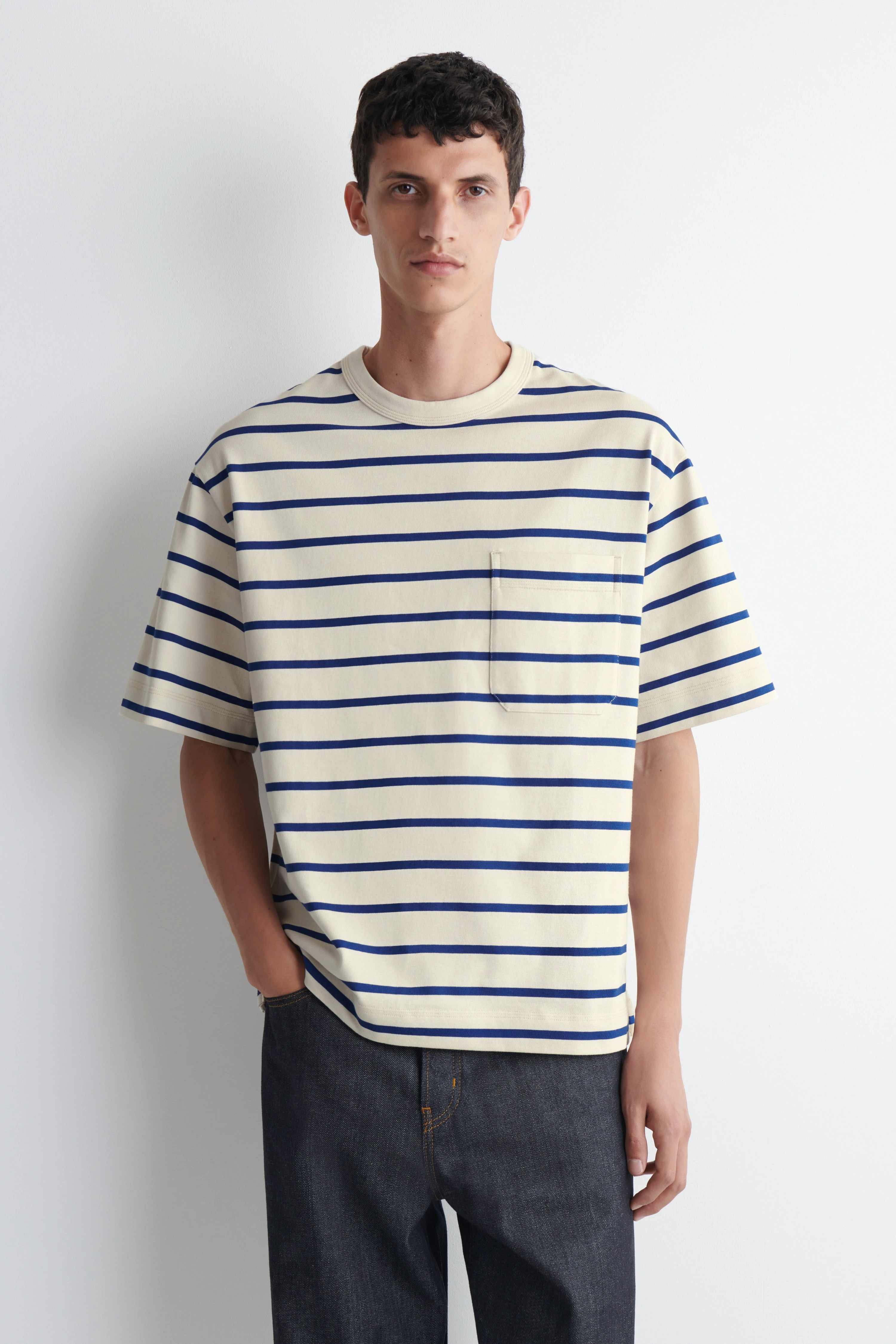 OVERSIZED POCKET-DETAIL T-SHIRT - 1