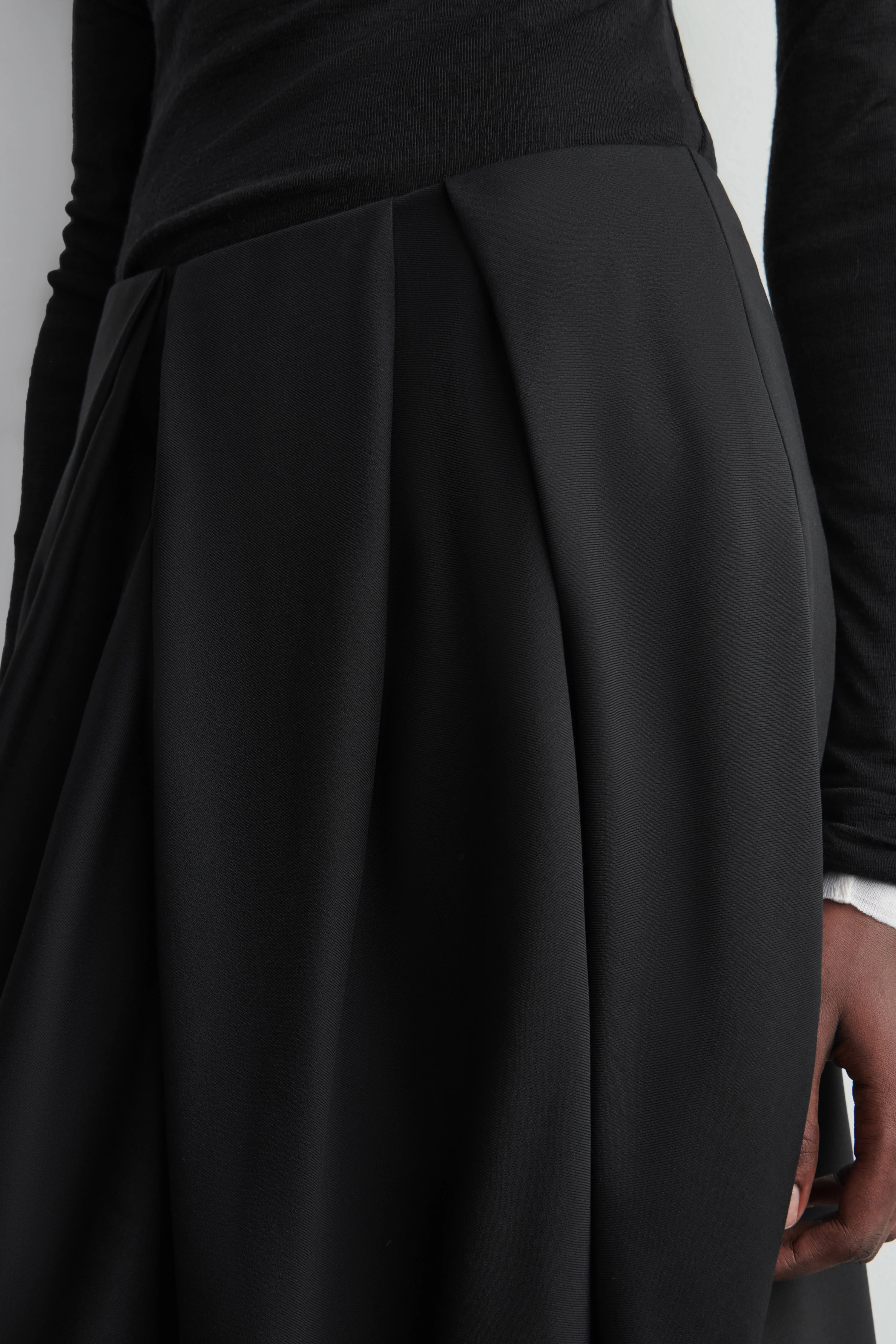 PLEATED WOOL MIDI TULIP SKIRT - 4