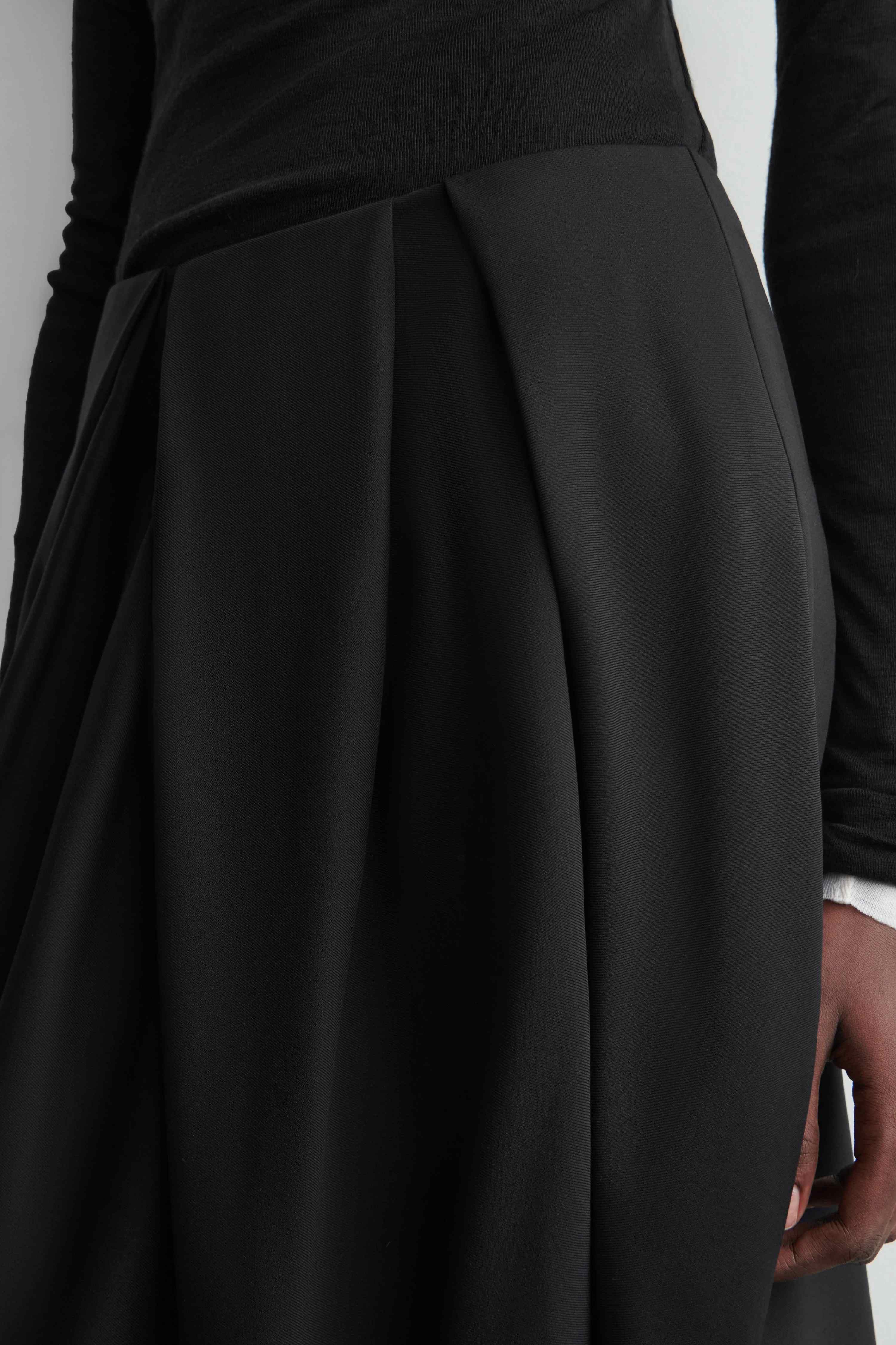 PLEATED WOOL MIDI TULIP SKIRT - 4