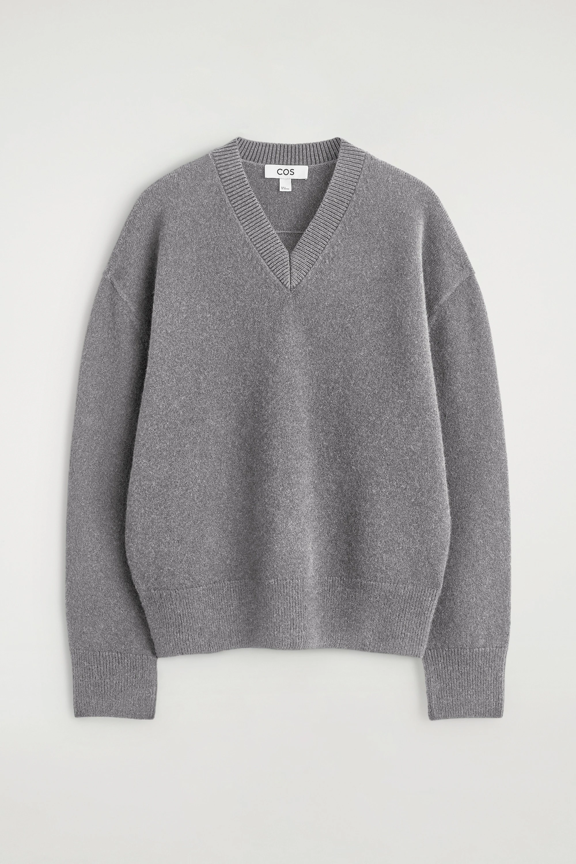 ROUNDED WOOL V-NECK JUMPER - 6