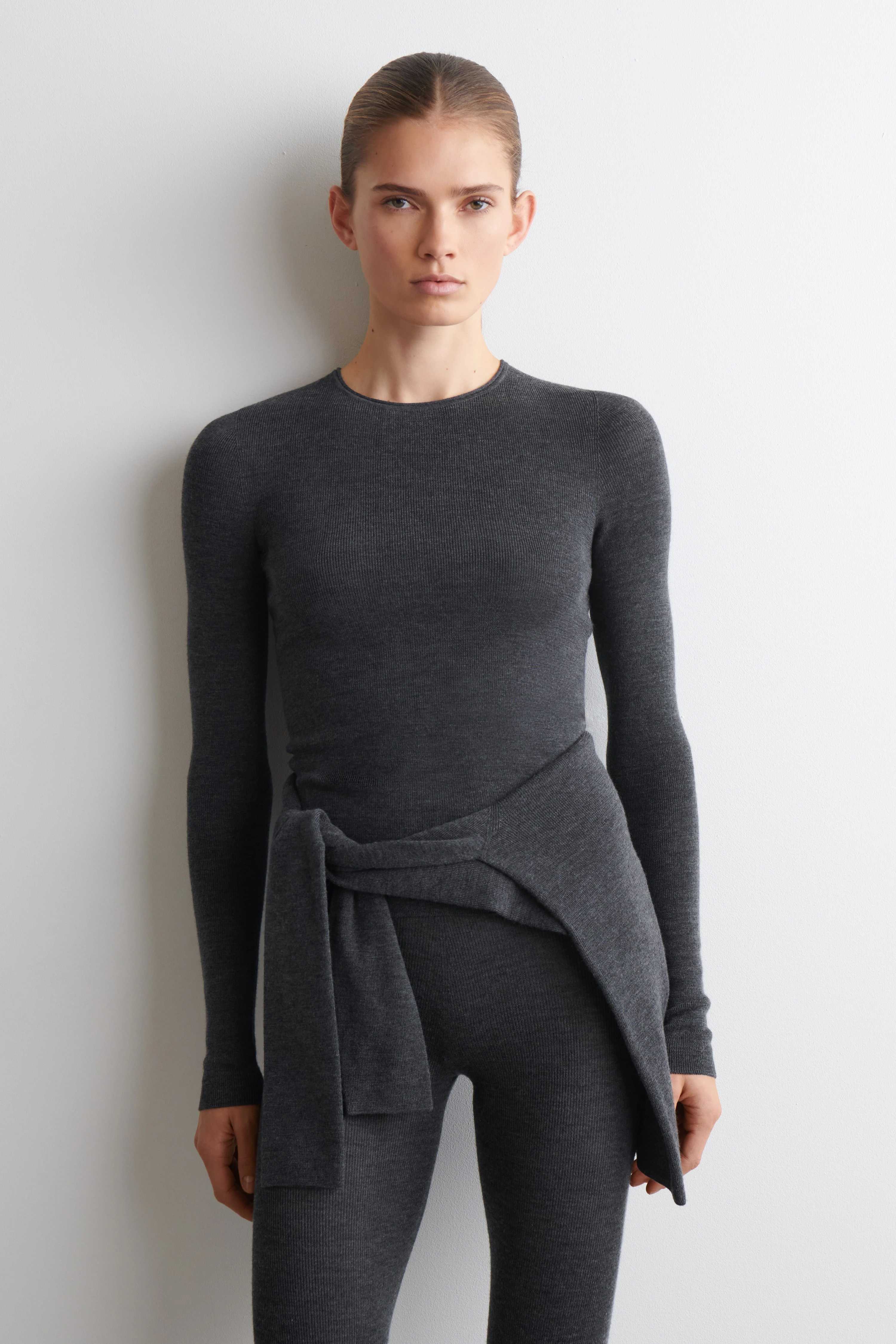 SEAMLESS MERINO WOOL LONG-SLEEVED TOP - 4
