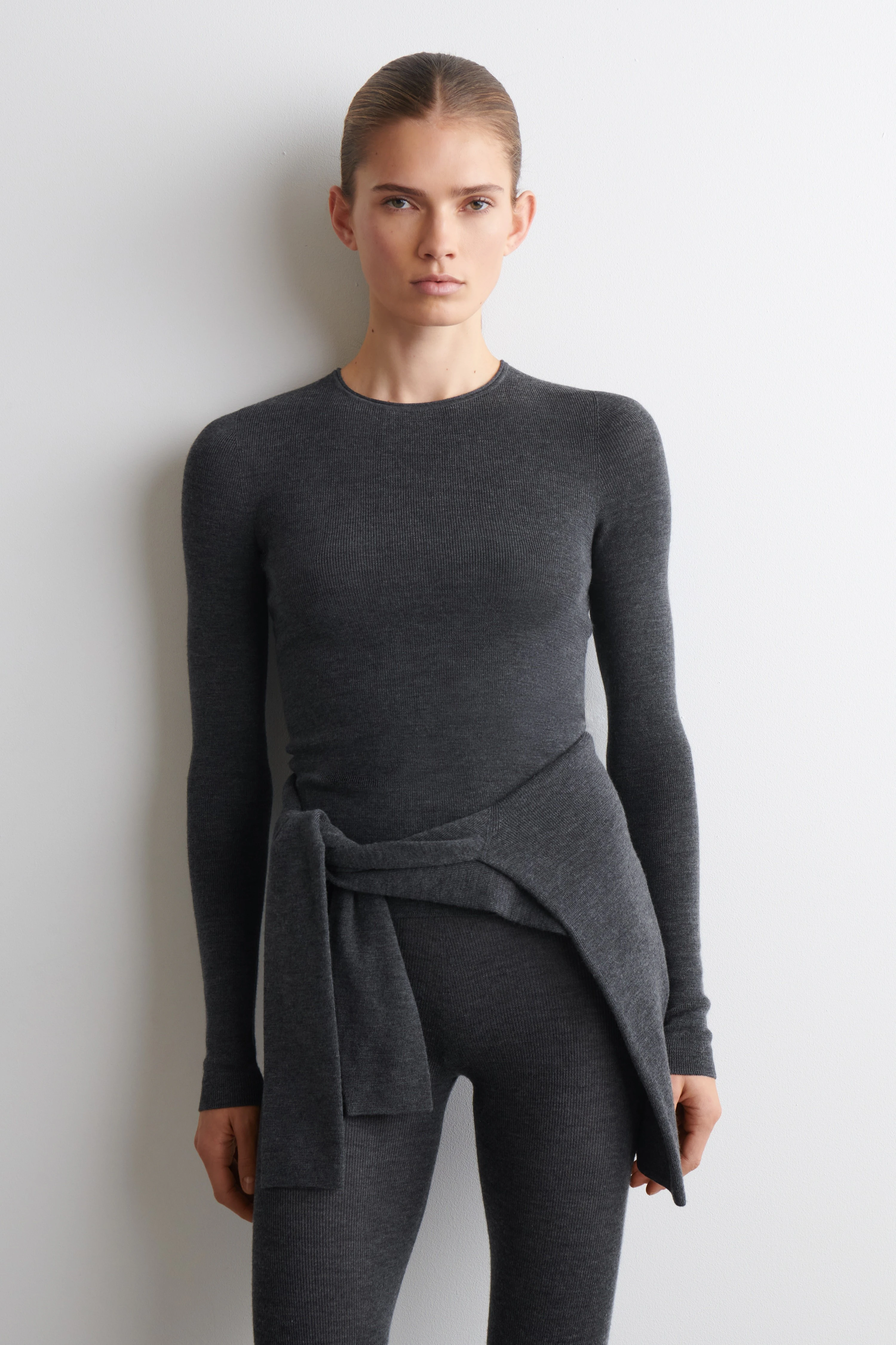 SEAMLESS MERINO WOOL LONG-SLEEVED TOP - 4