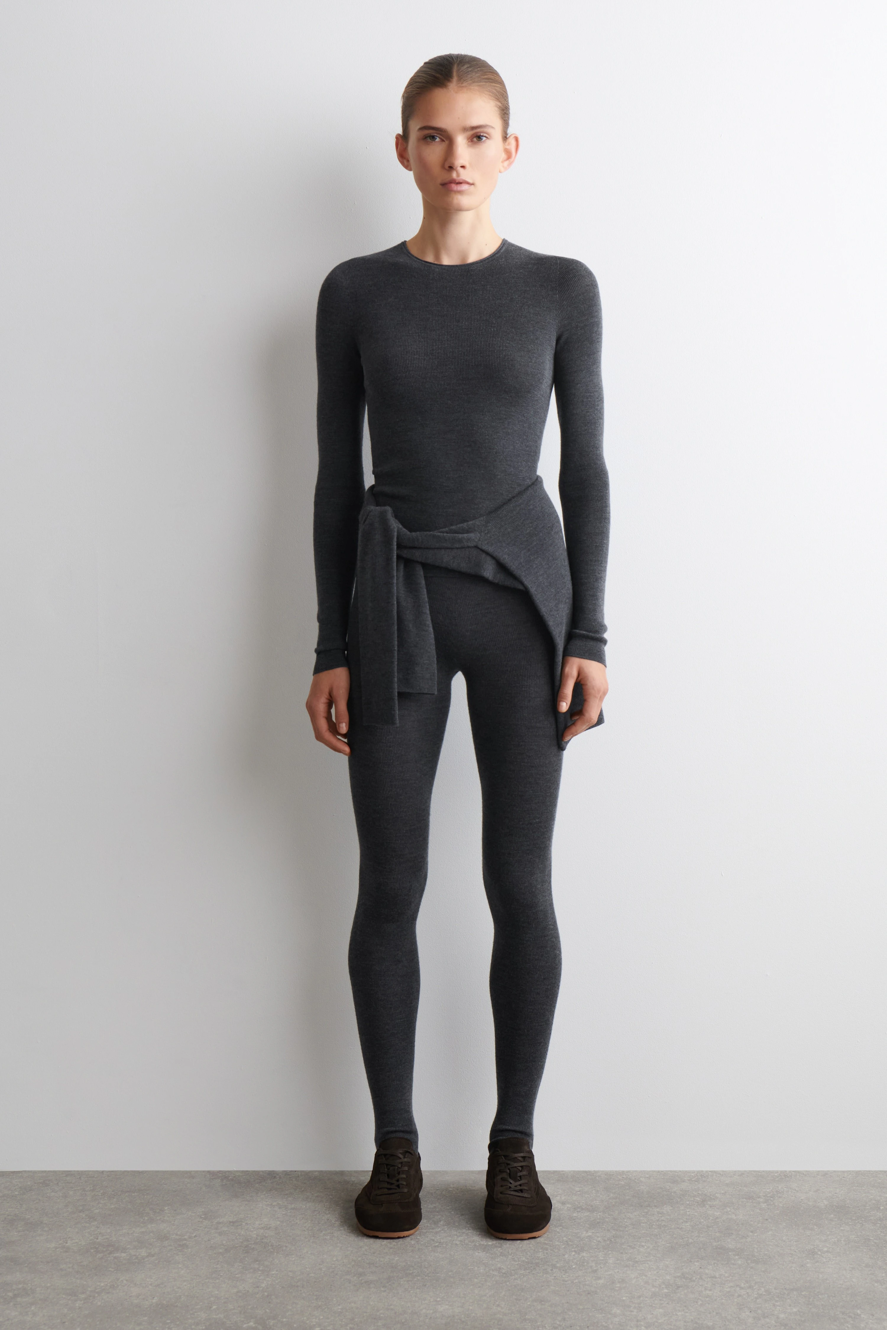 SEAMLESS MERINO WOOL LONG-SLEEVED TOP - 5