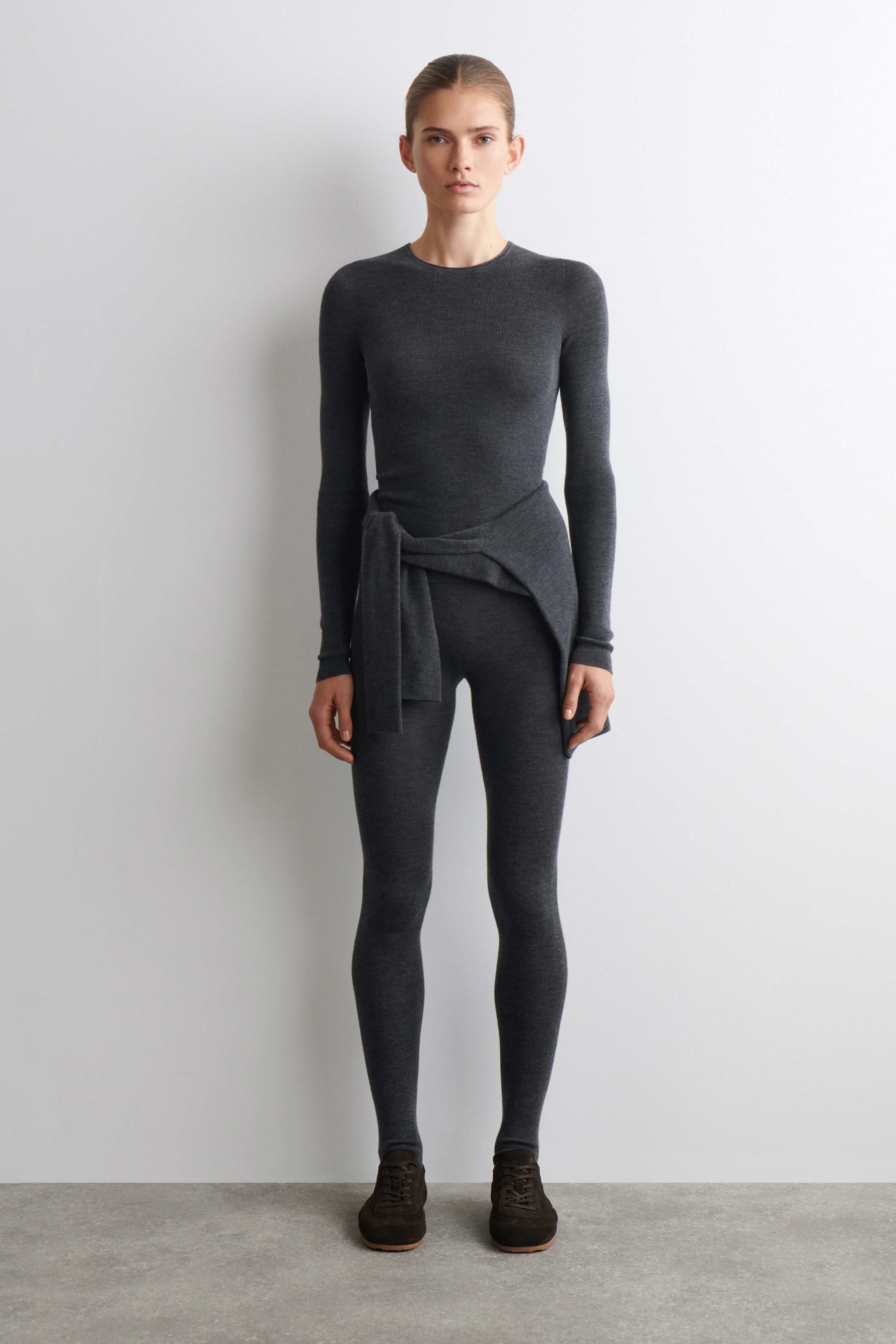 SEAMLESS MERINO WOOL LONG-SLEEVED TOP - 5