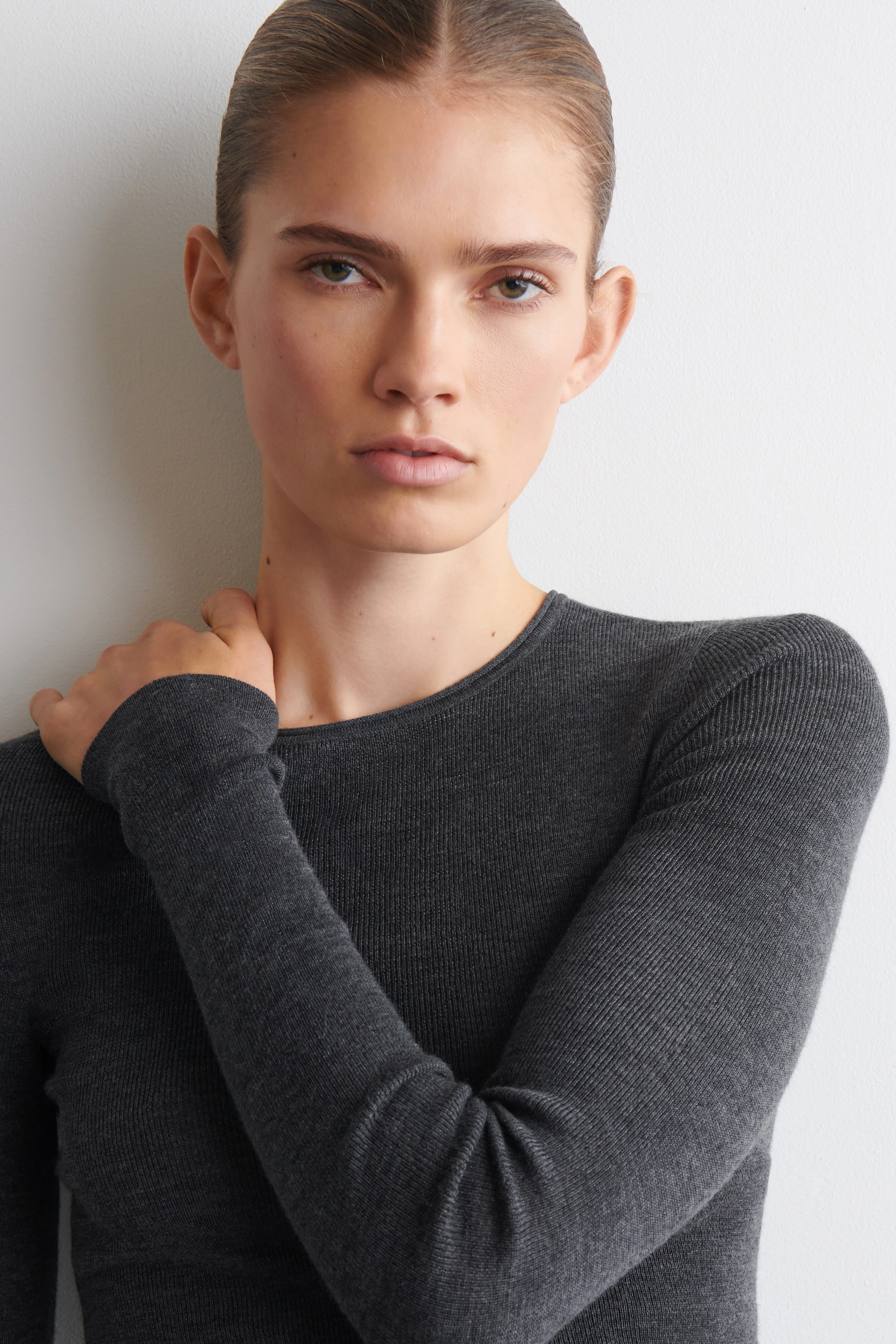 SEAMLESS MERINO WOOL LONG-SLEEVED TOP - 6