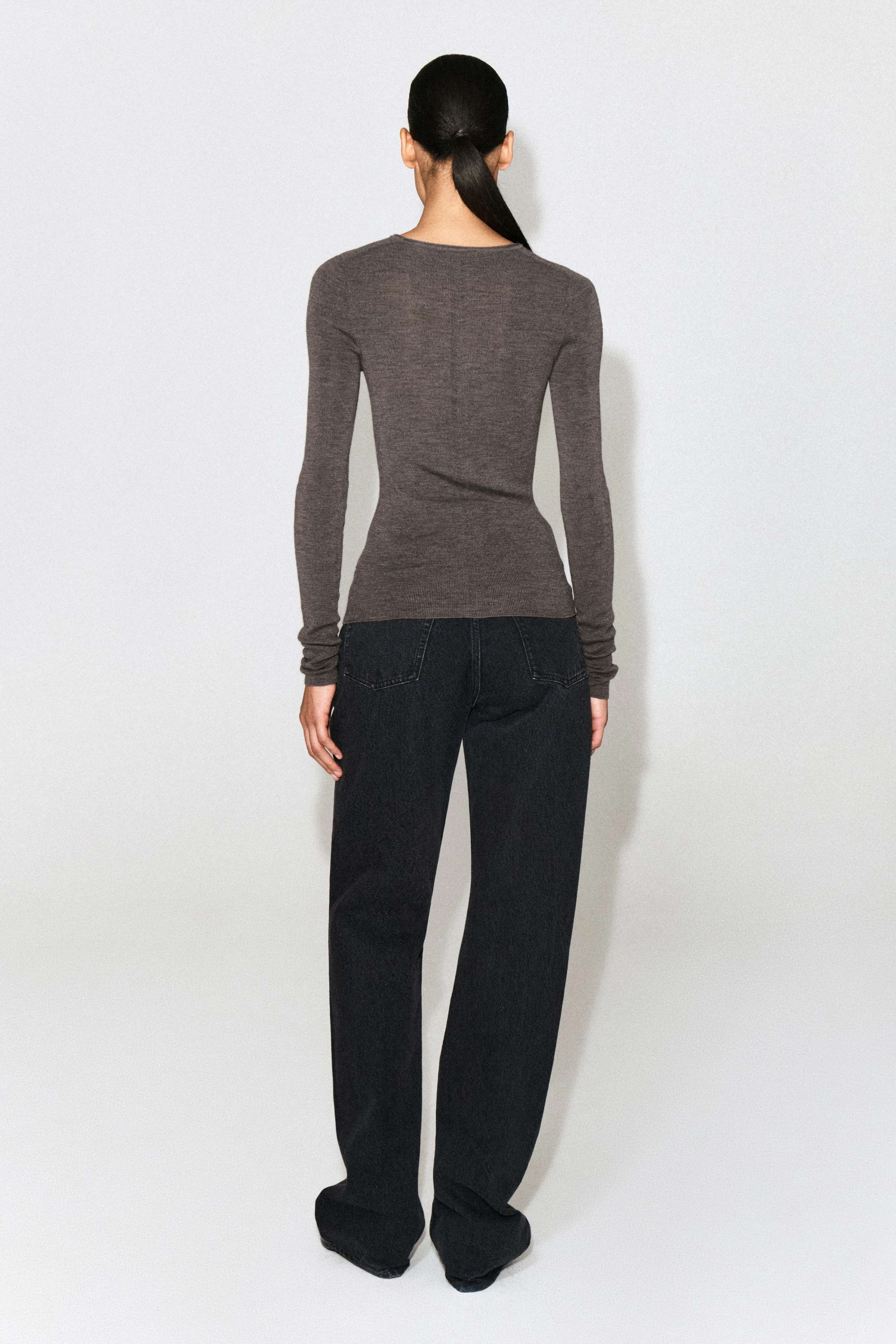 SEAMLESS MERINO WOOL LONG-SLEEVED TOP - 3