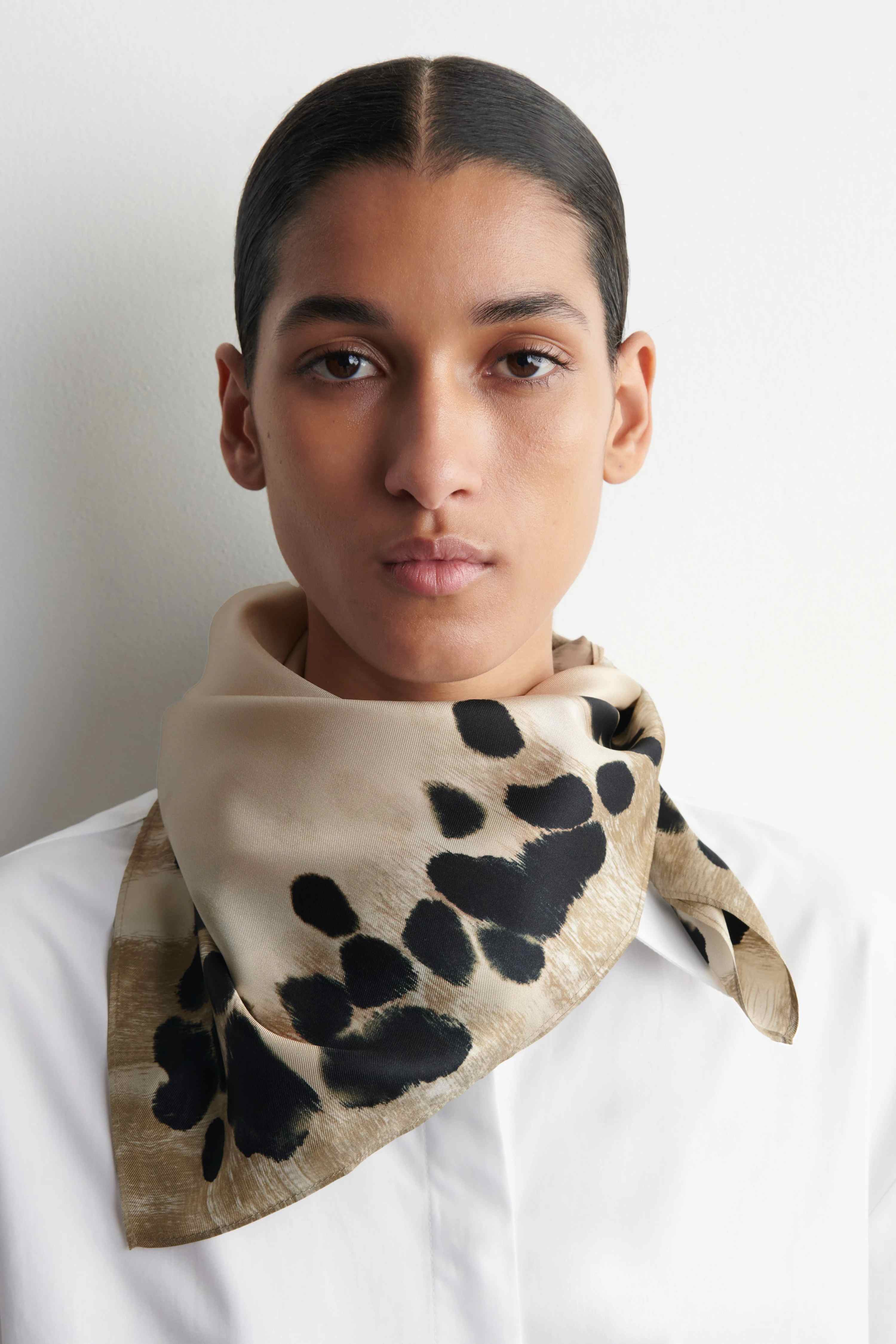 ANIMAL-PRINT SILK SCARF - 1