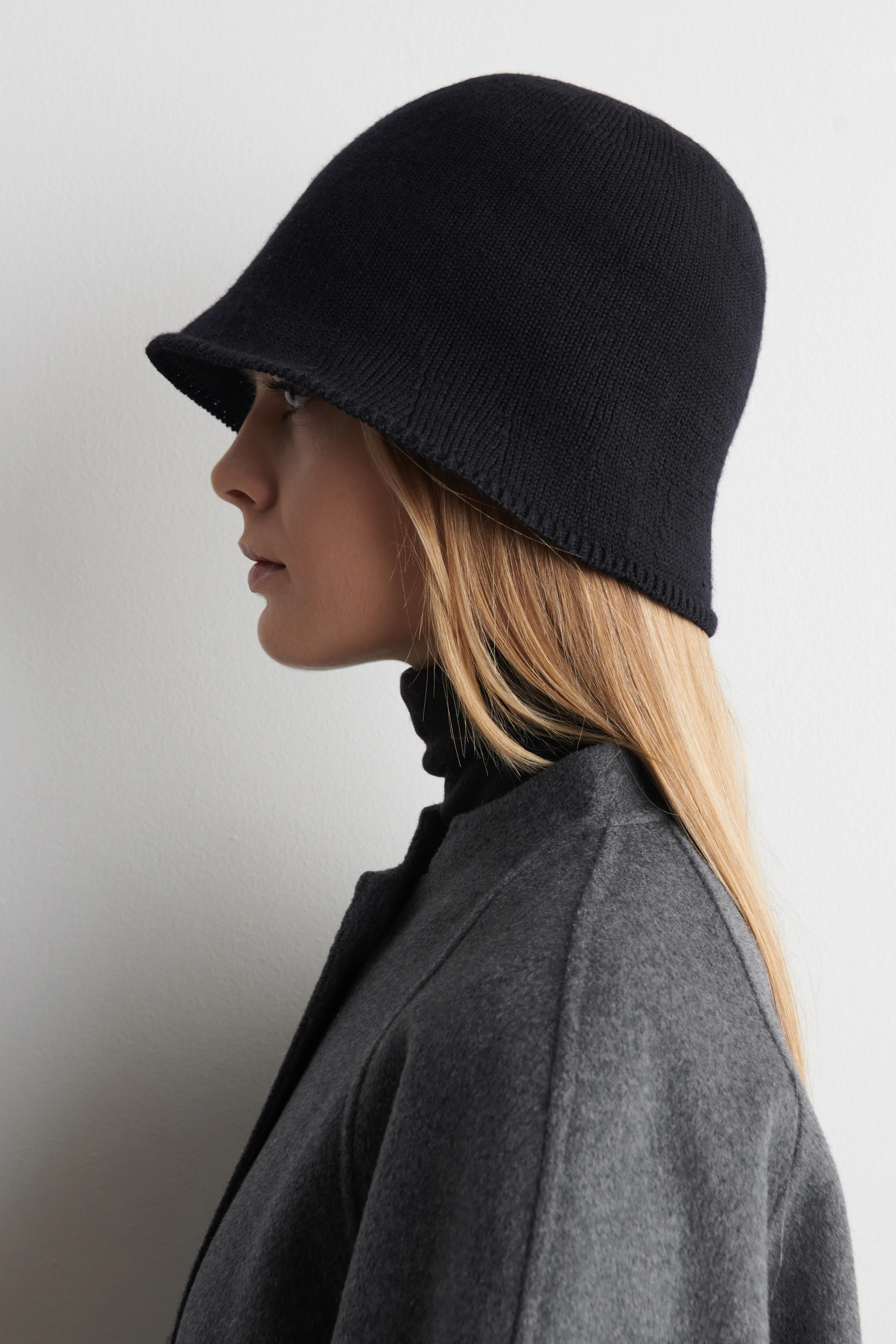 MERINO WOOL BUCKET HAT