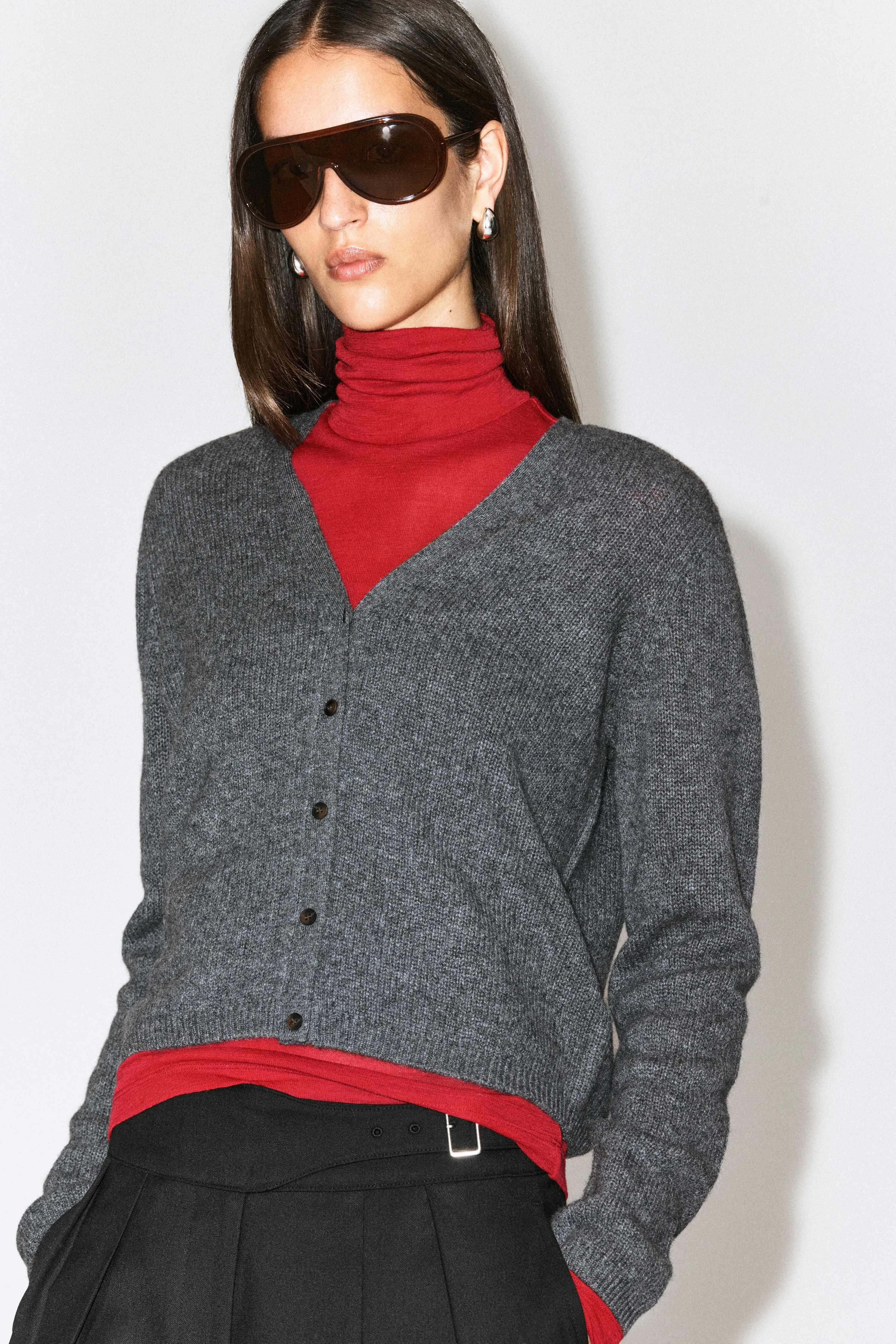 CASHMERE V-NECK CARDIGAN - 6
