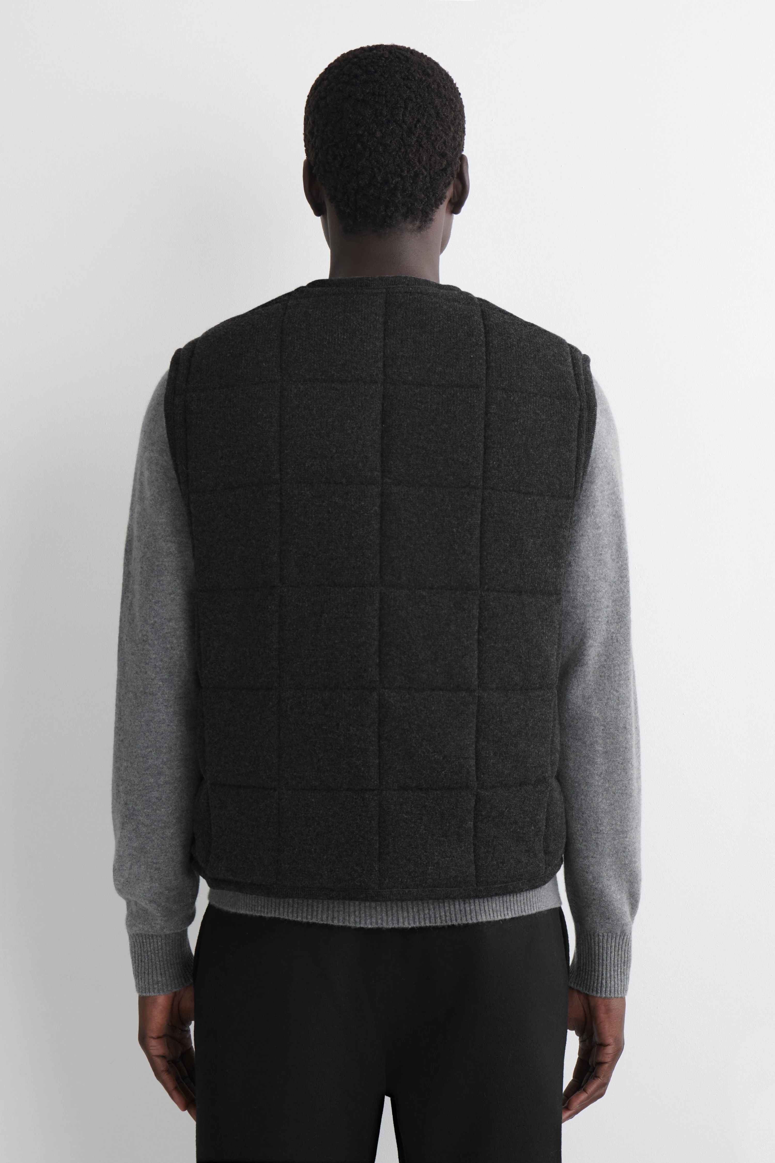 PADDED QUILTED KNITTED MERINO WOOL GILET