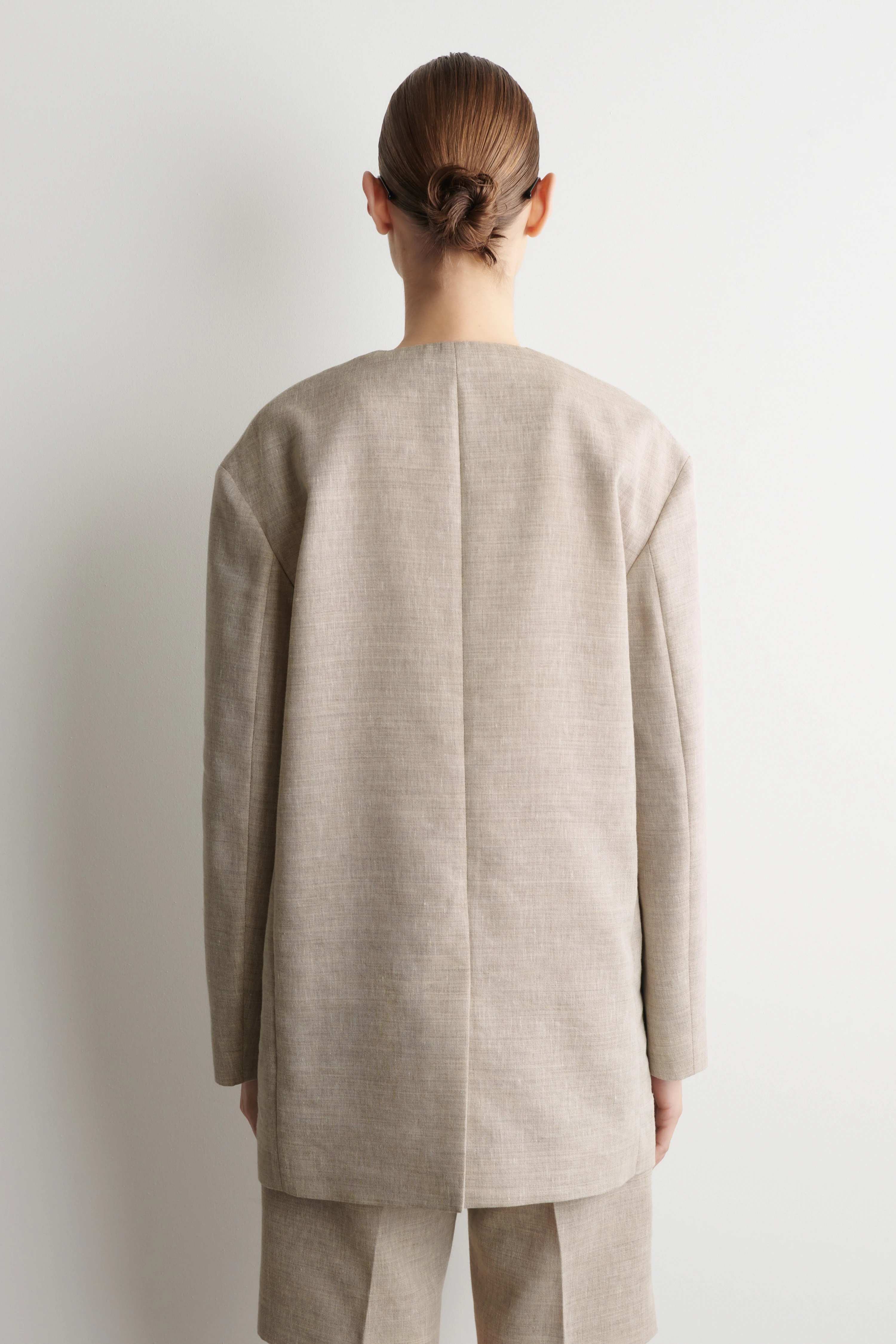 STRUCTURED COLLARLESS LINEN BLAZER - 2