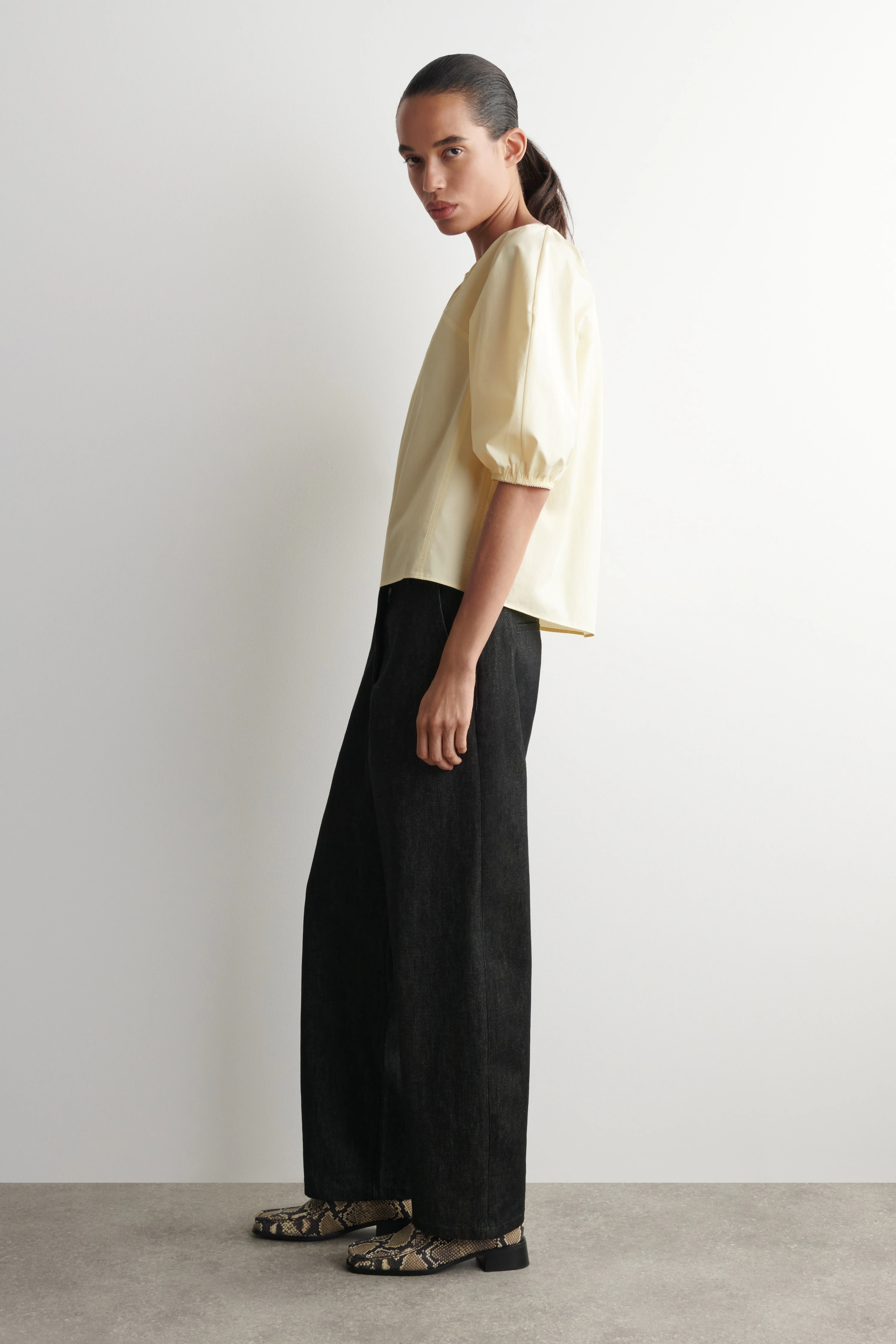 GATHERED PUFF-SLEEVE BLOUSE - 4