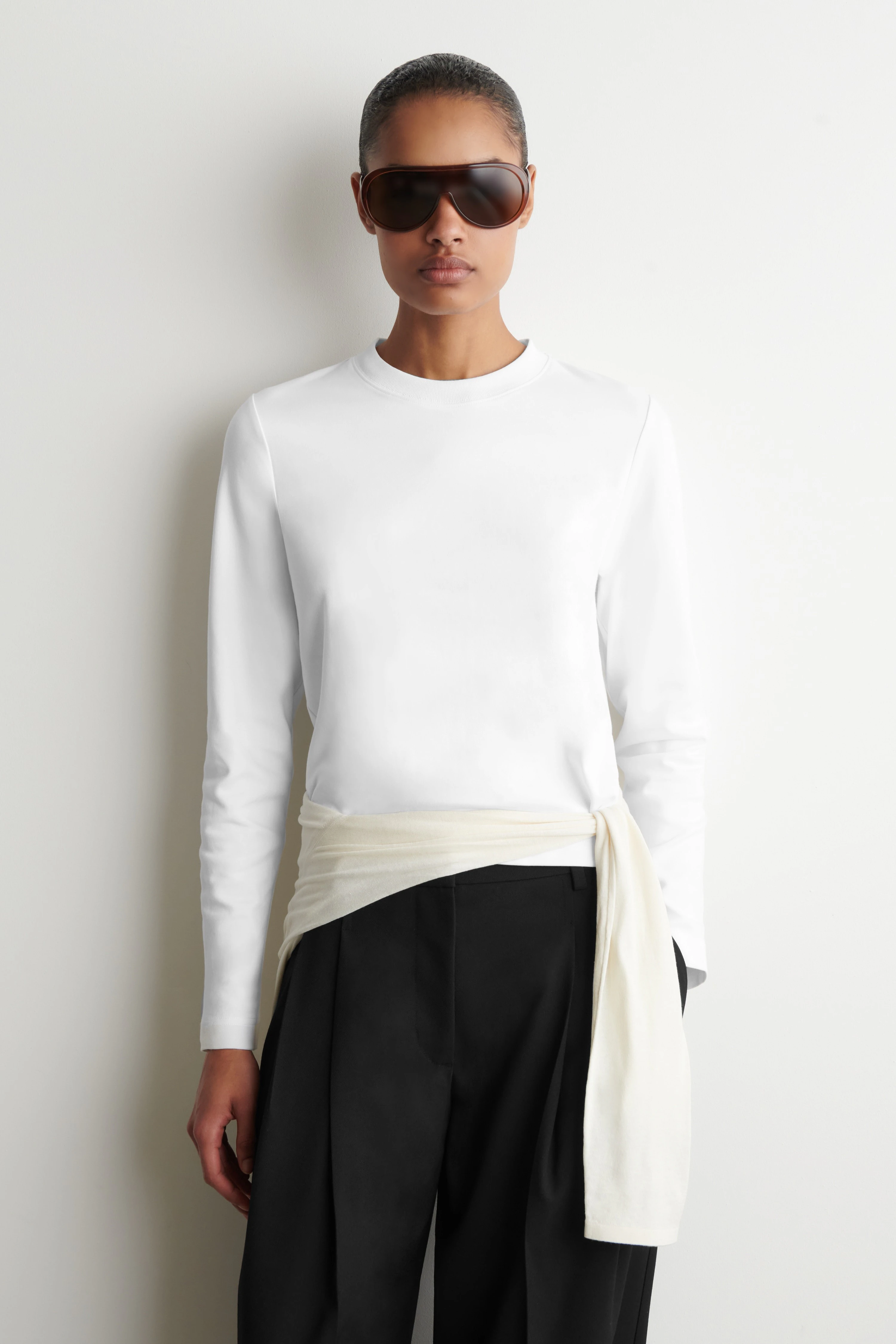 CLEAN CUT LONG-SLEEVED T-SHIRT - 1