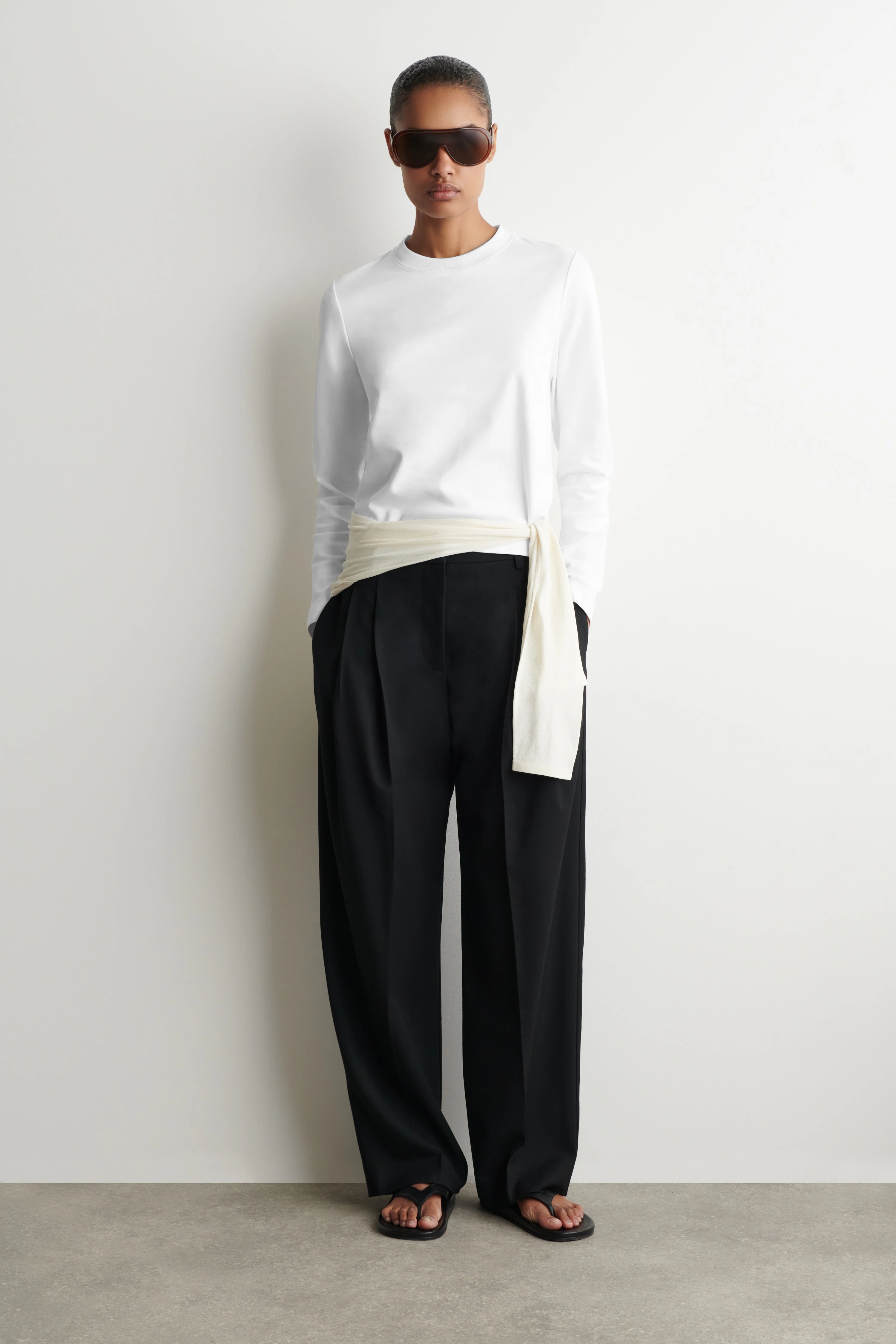 CLEAN CUT LONG-SLEEVED T-SHIRT - 3