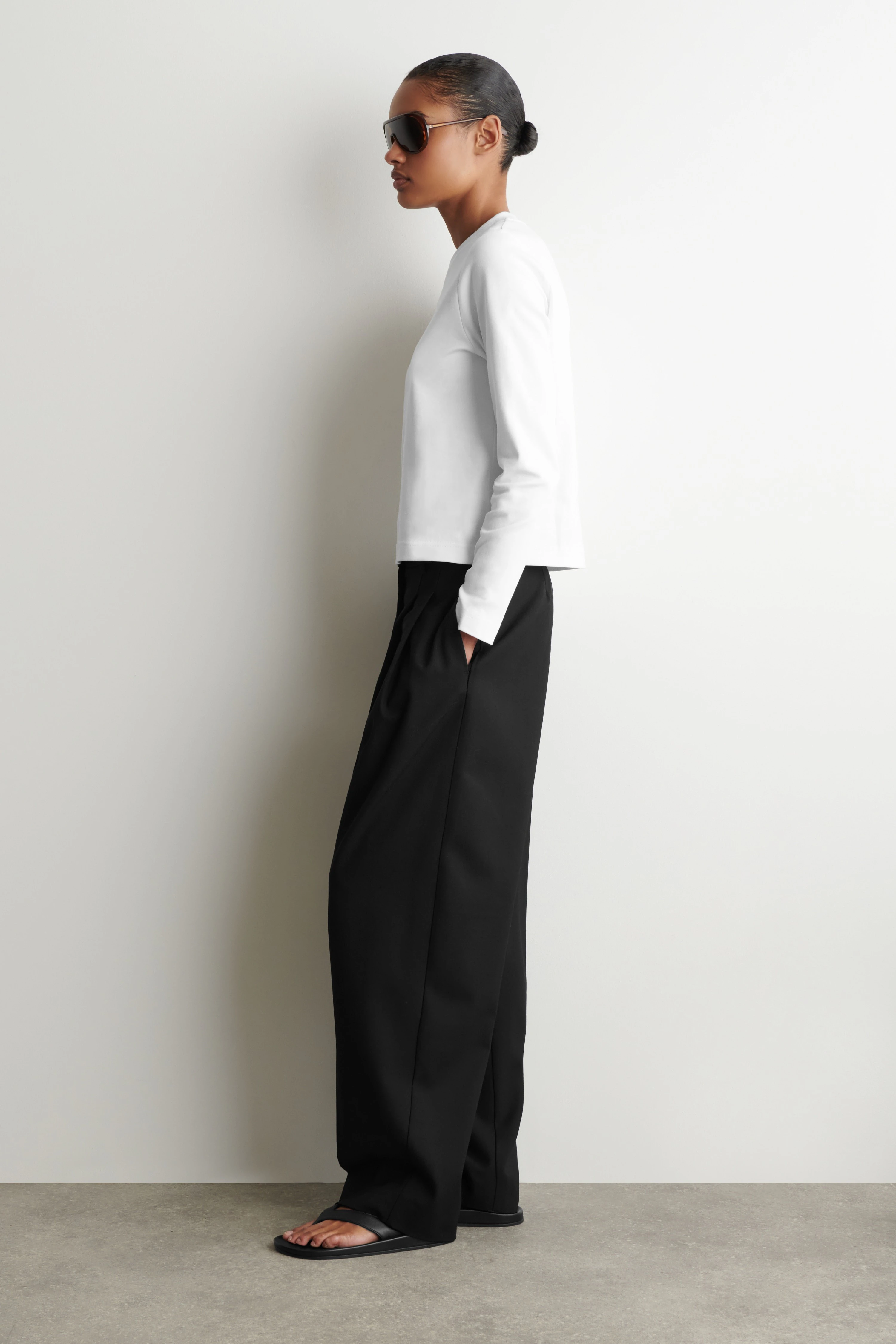 CLEAN CUT LONG-SLEEVED T-SHIRT - 4