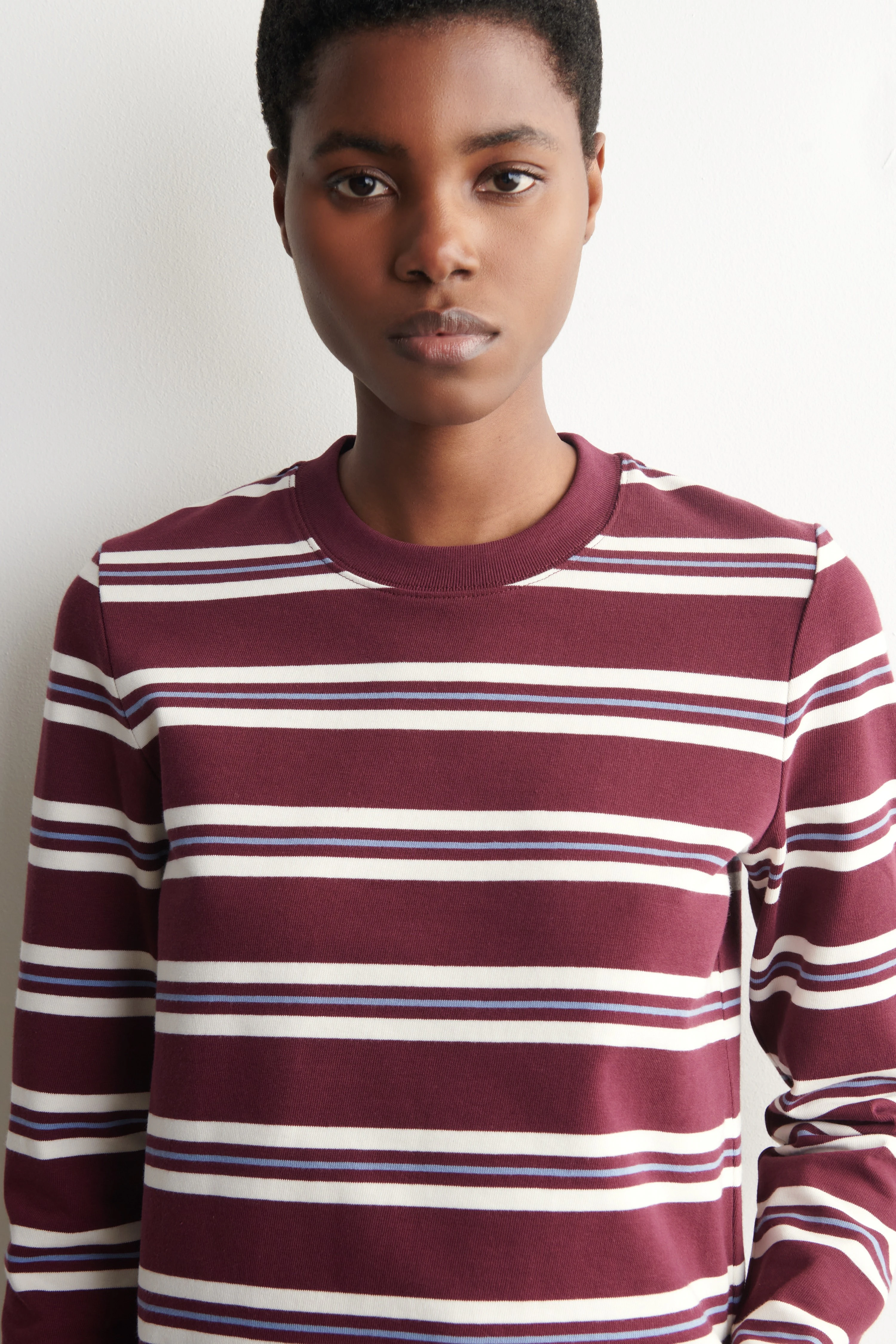 CLEAN CUT LONG-SLEEVED T-SHIRT - 4