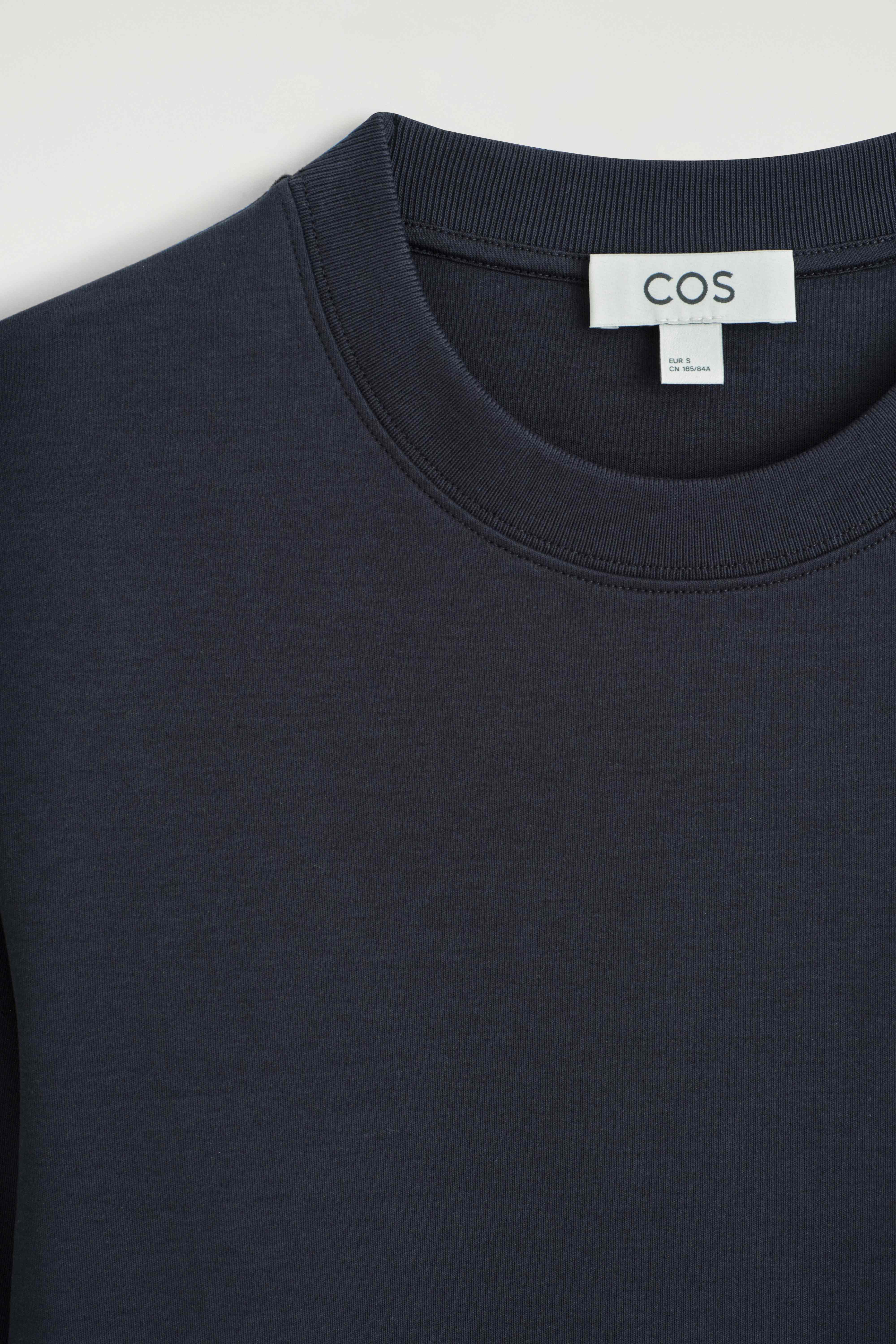 CLEAN CUT LONG-SLEEVED T-SHIRT - 6