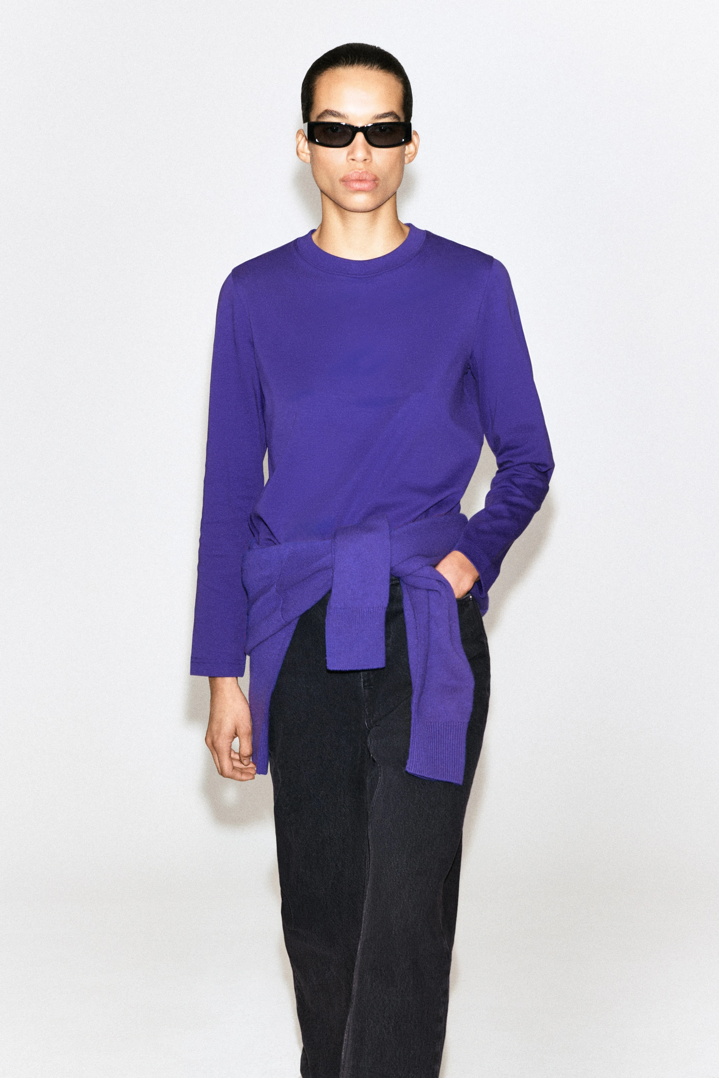 CLEAN CUT LONG-SLEEVED T-SHIRT