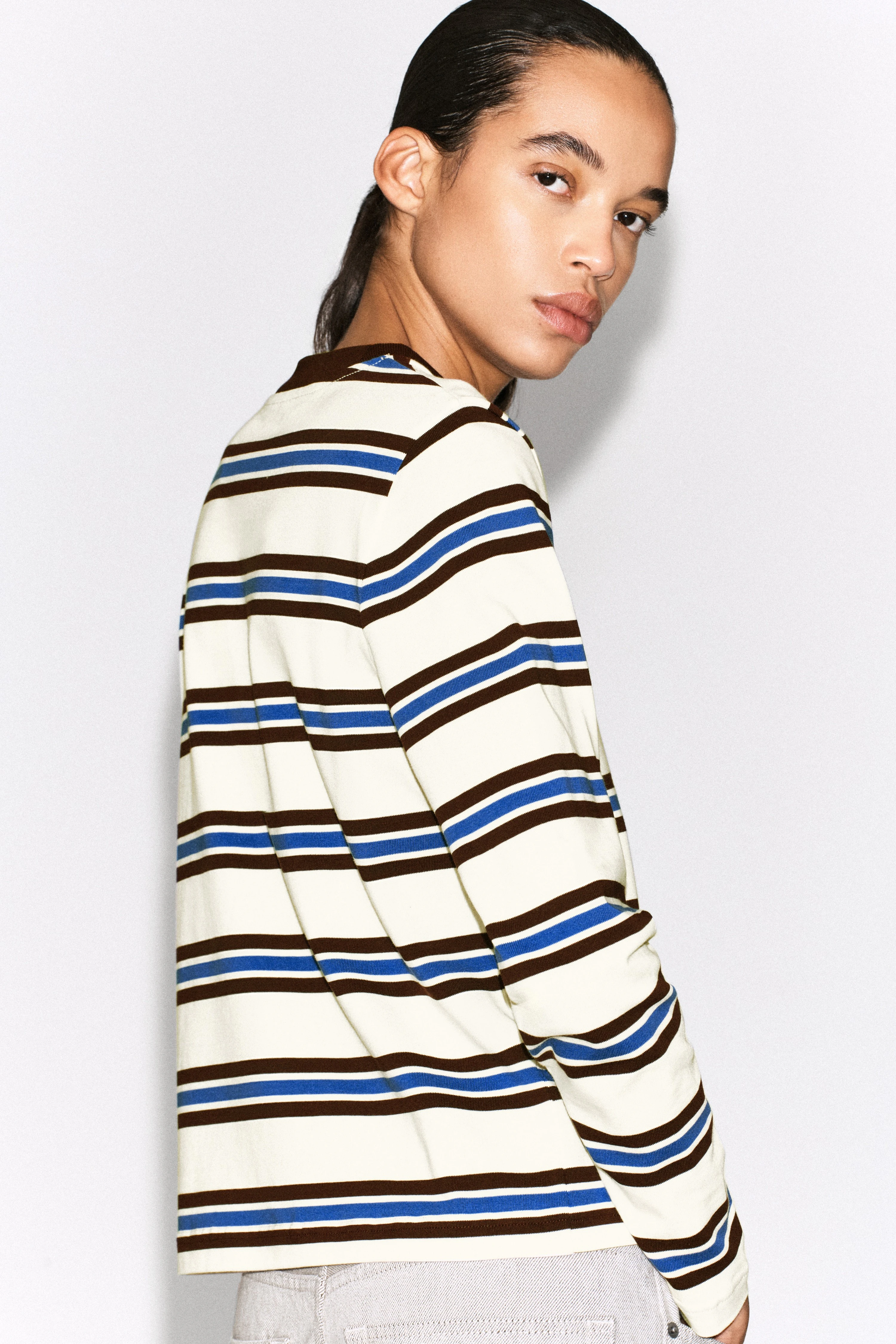 CLEAN CUT LONG-SLEEVED T-SHIRT - 2