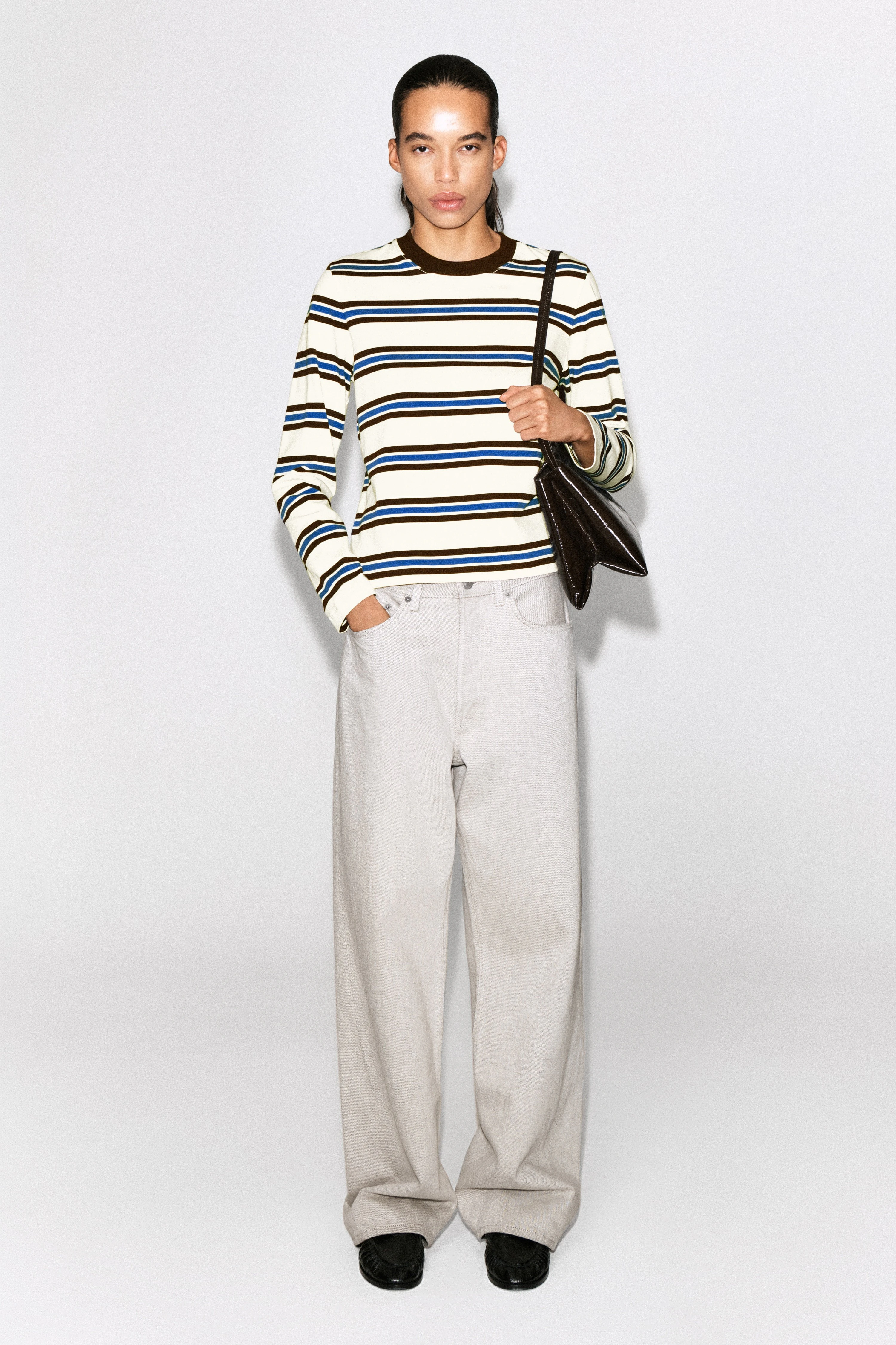 CLEAN CUT LONG-SLEEVED T-SHIRT - 4