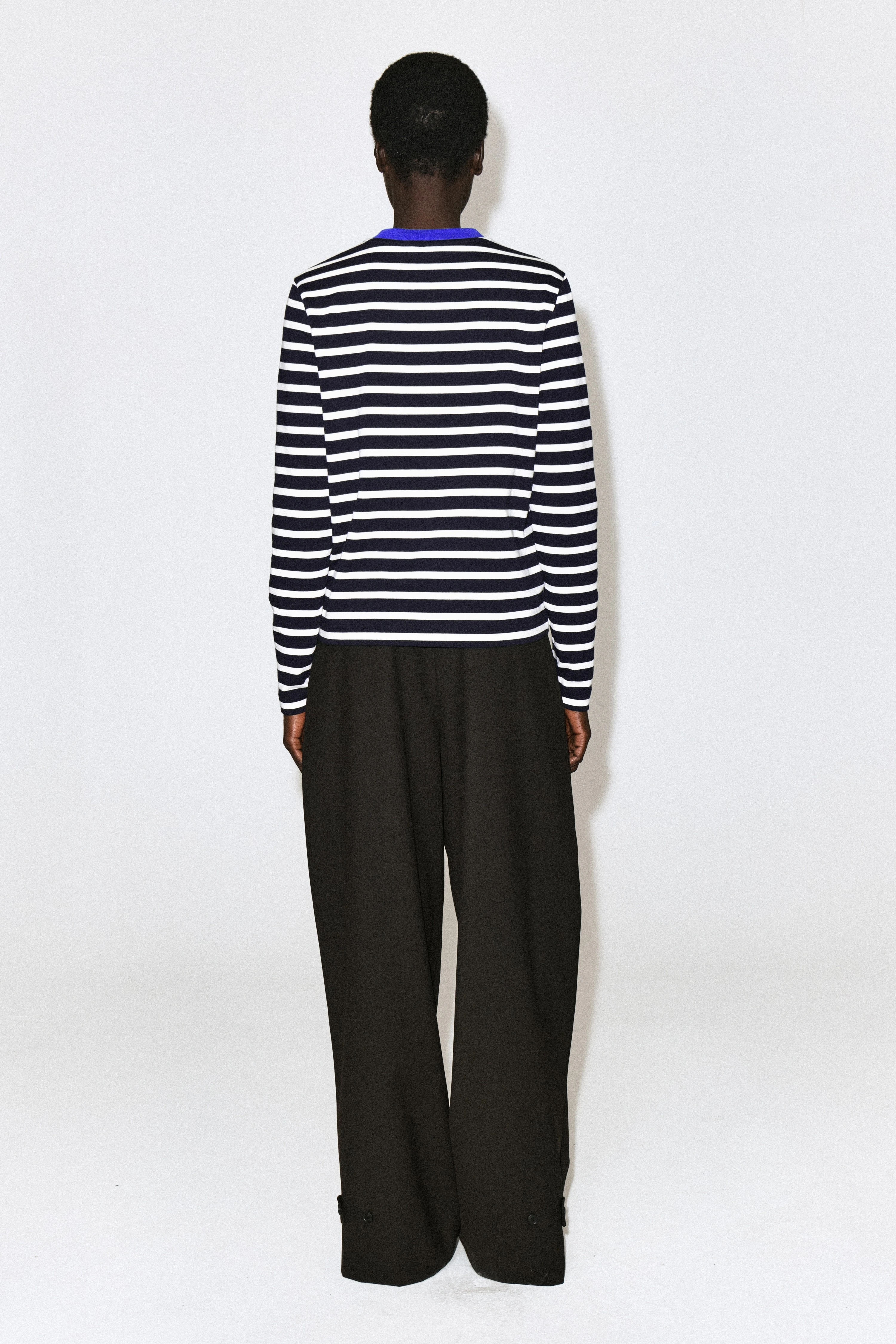 CLEAN CUT LONG-SLEEVED T-SHIRT - 2