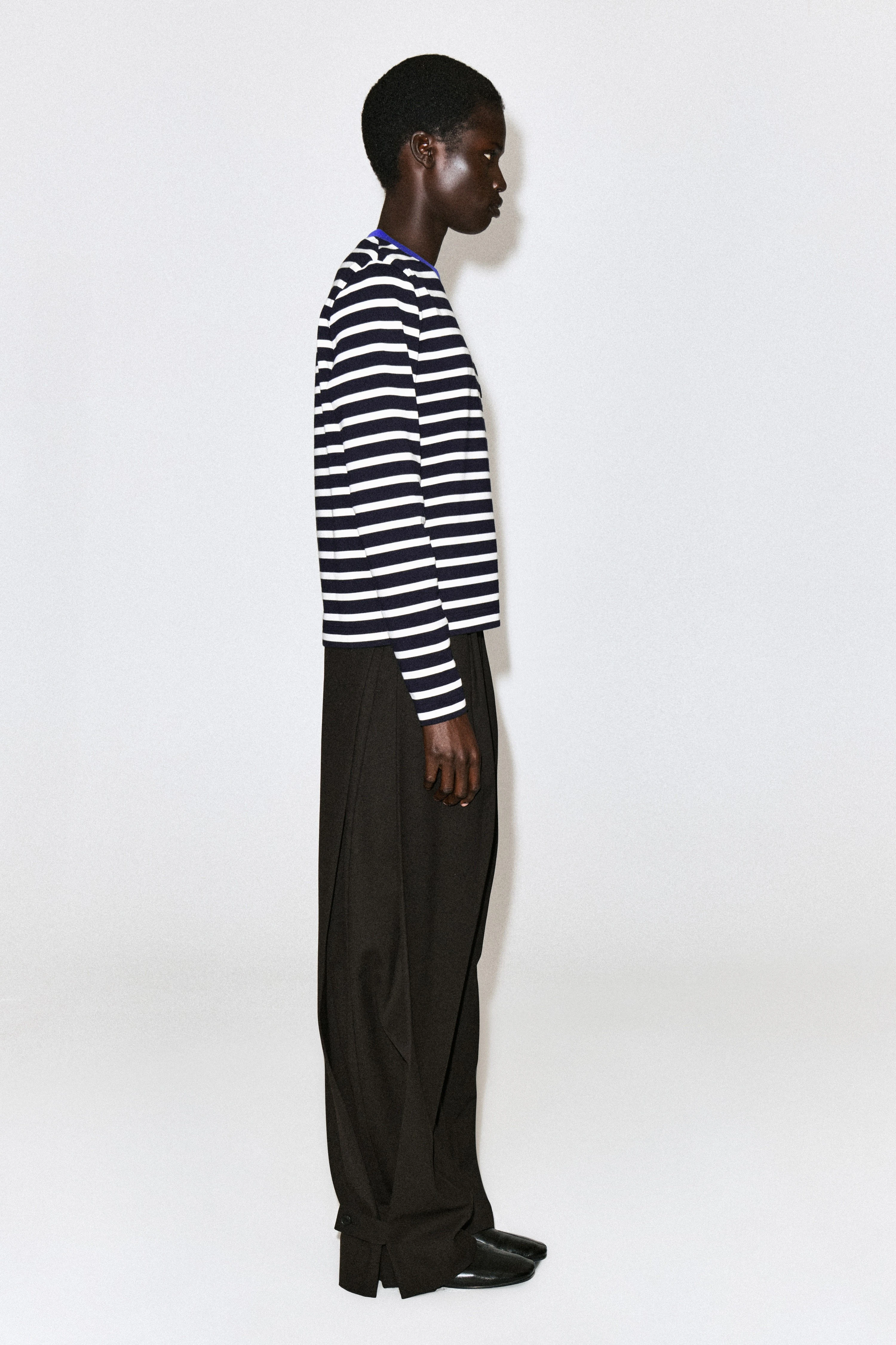 CLEAN CUT LONG-SLEEVED T-SHIRT - 6