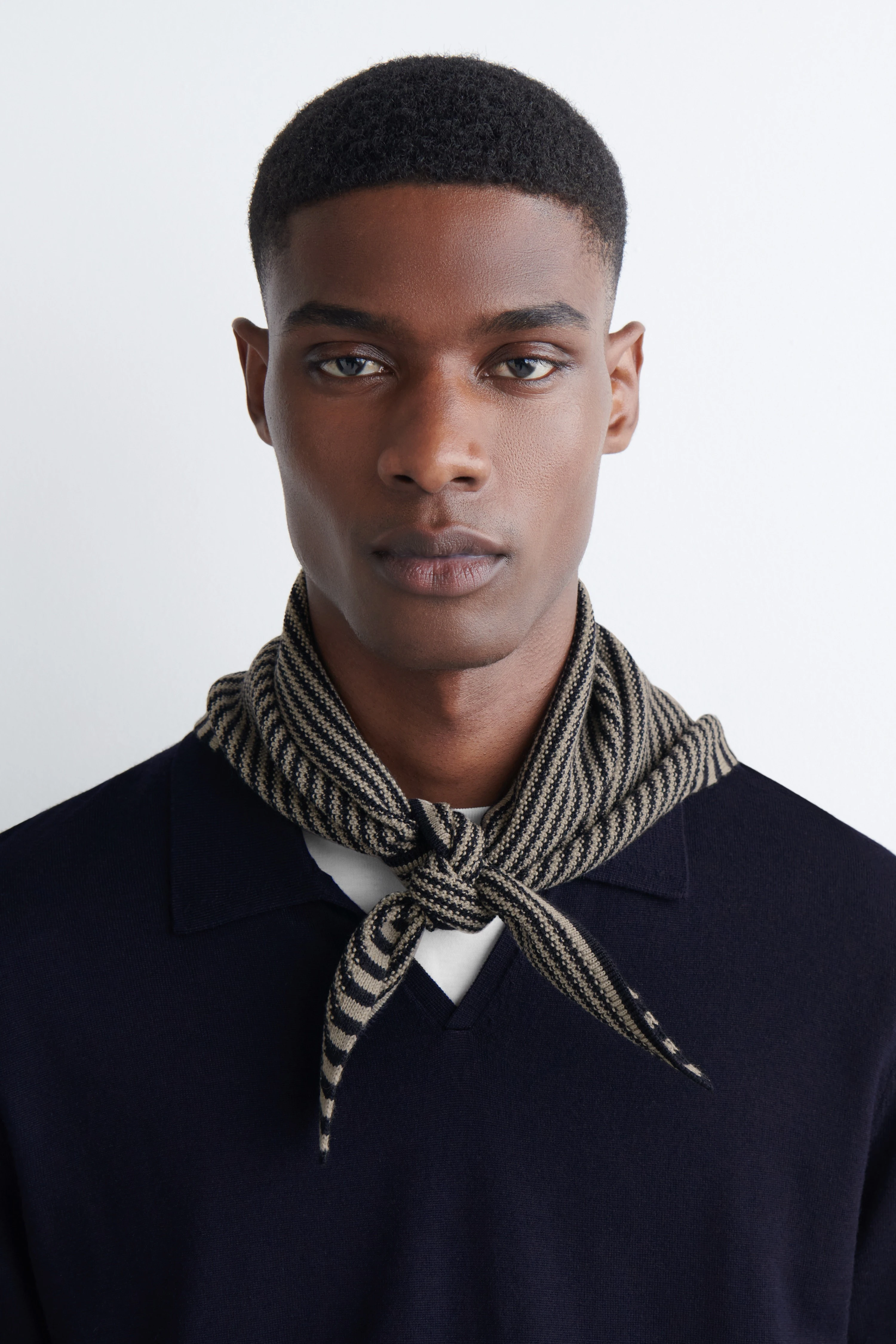 TEXTURED MERINO WOOL SCARF